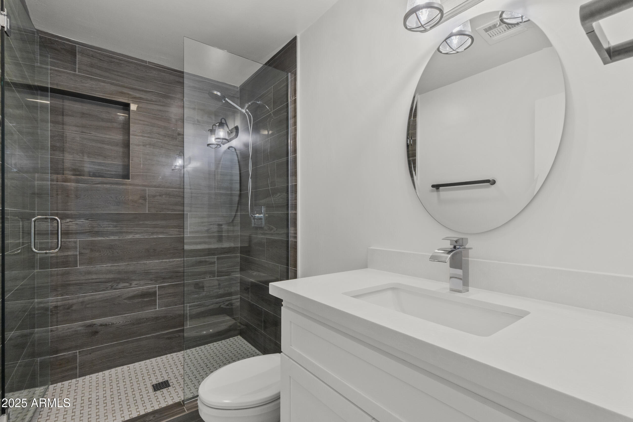 3938 E CHEERY LYNN Road