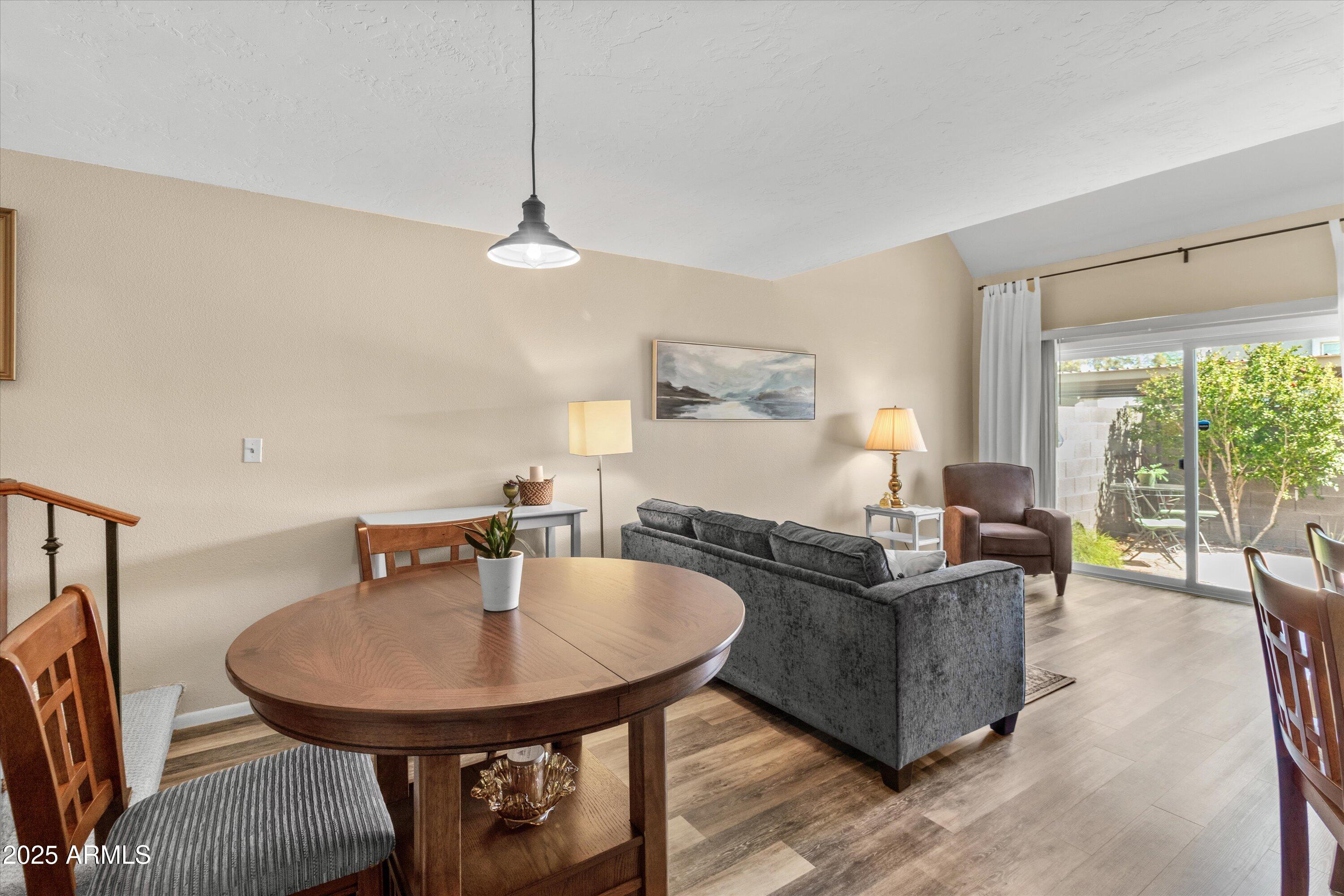 6810 S SNYDER Lane
