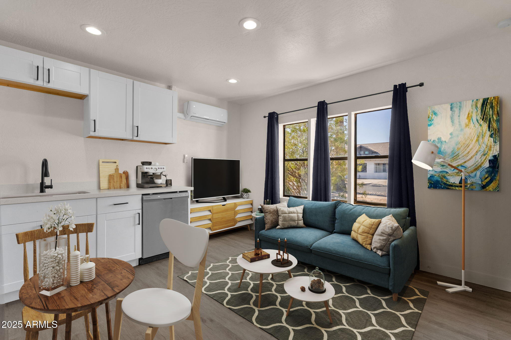 325 N 17TH Drive