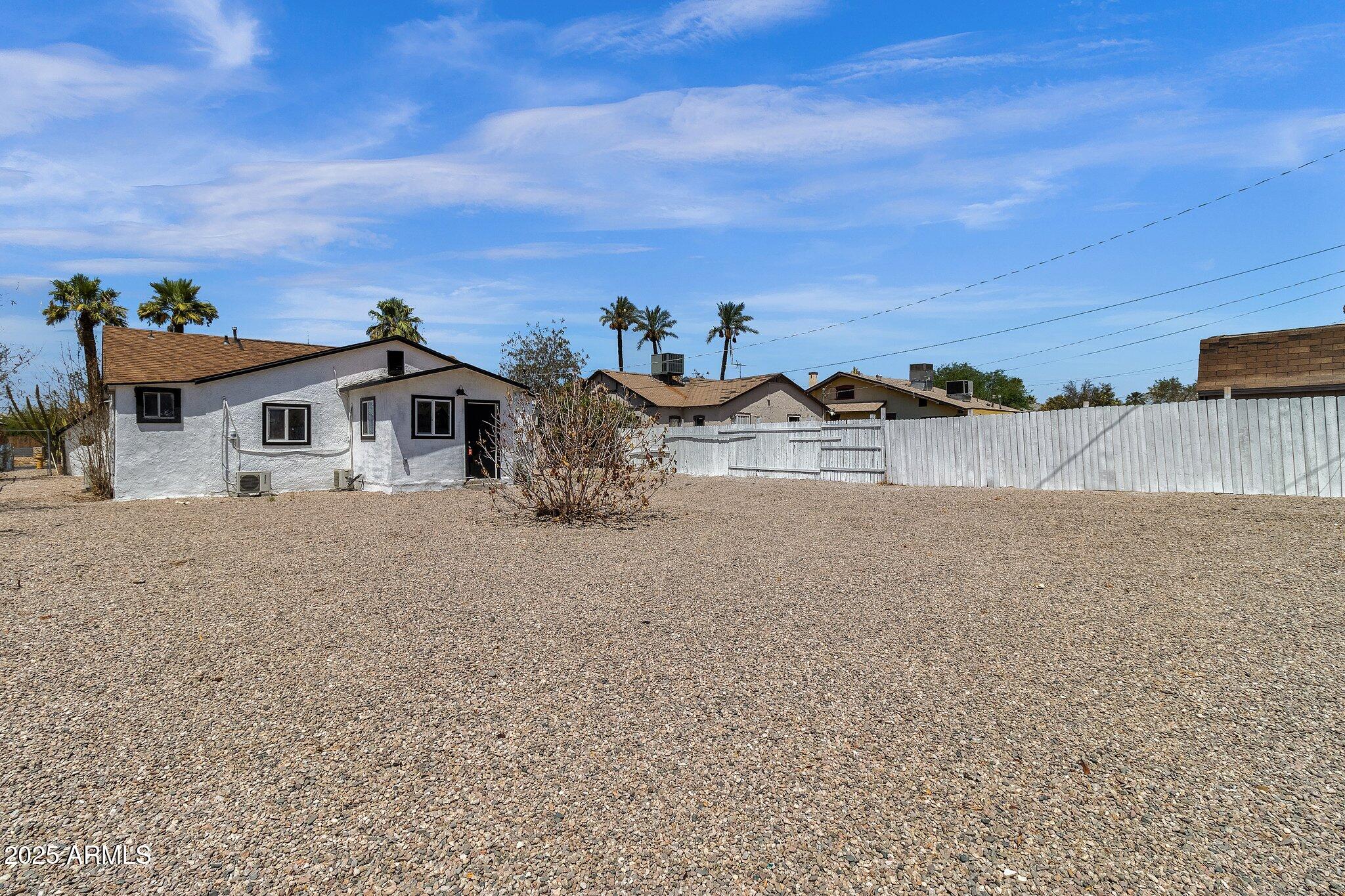 325 N 17TH Drive