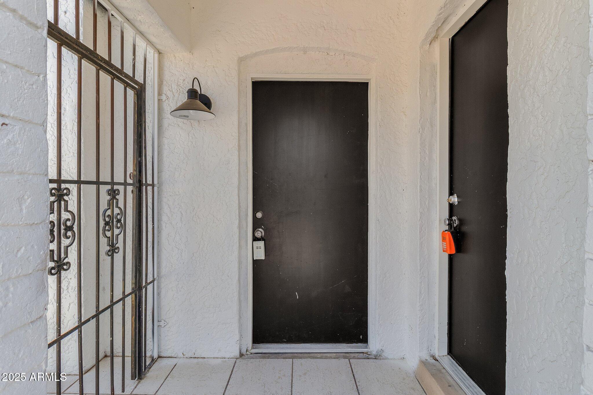 325 N 17TH Drive