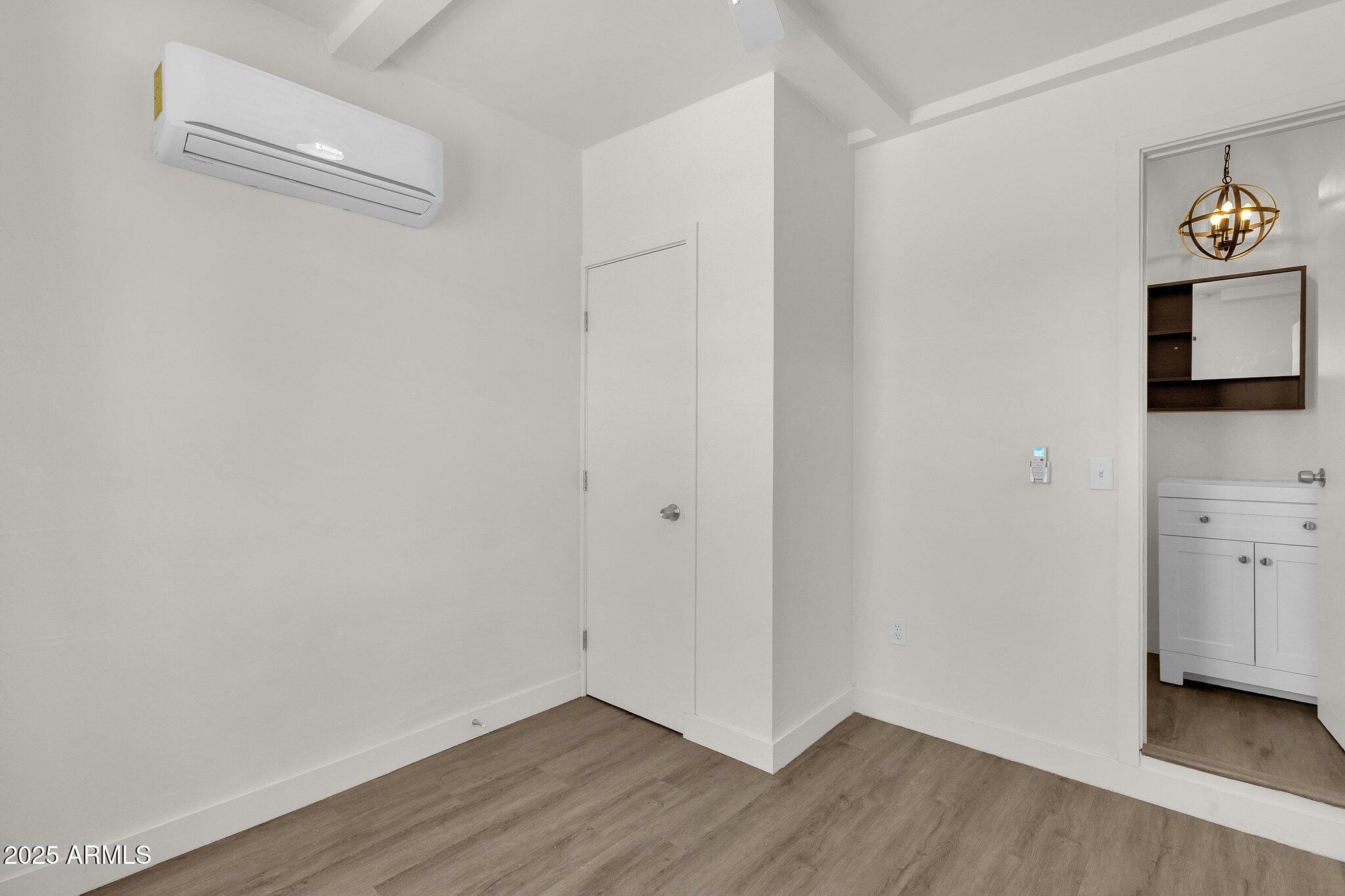 325 N 17TH Drive