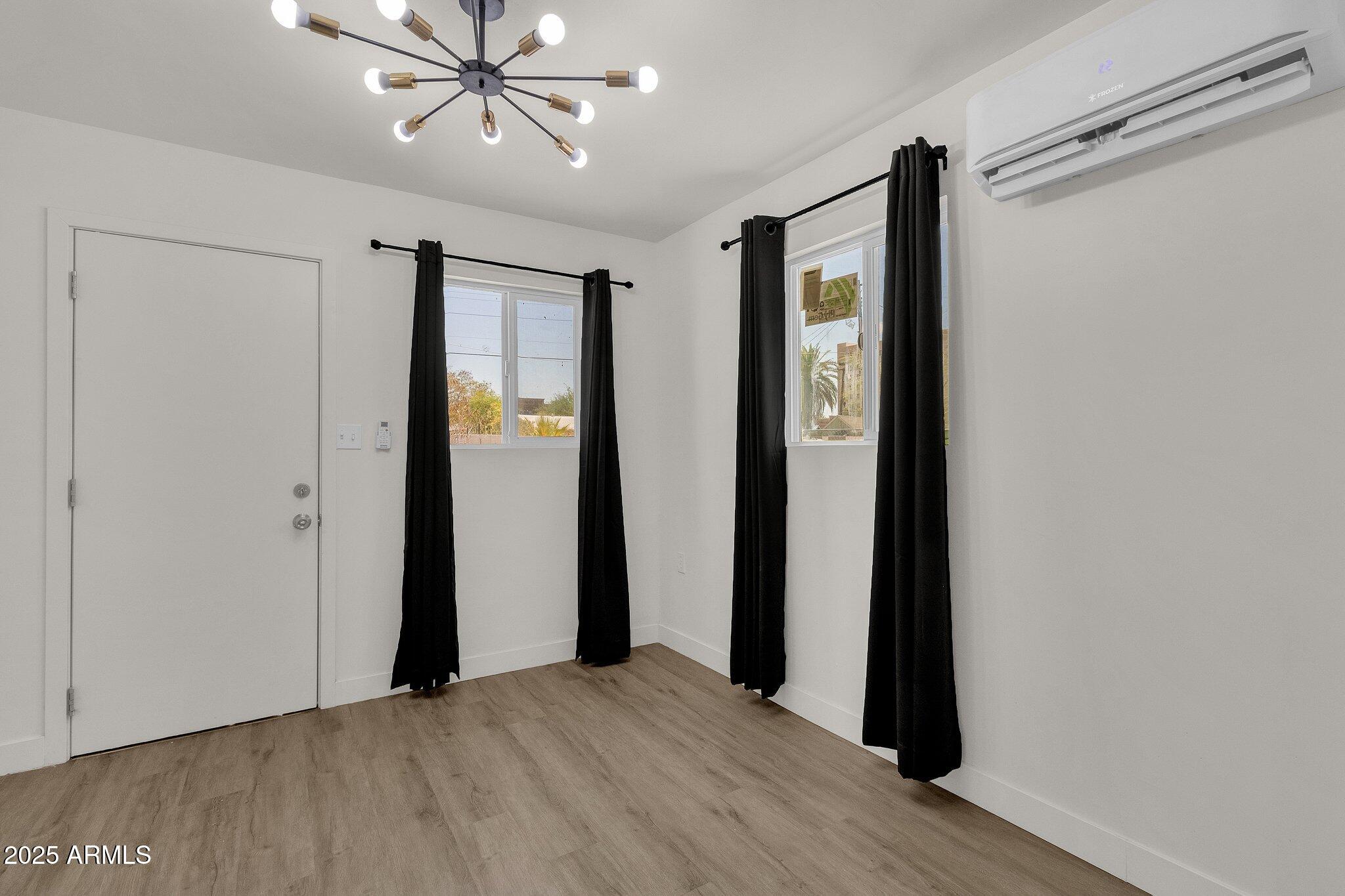 325 N 17TH Drive
