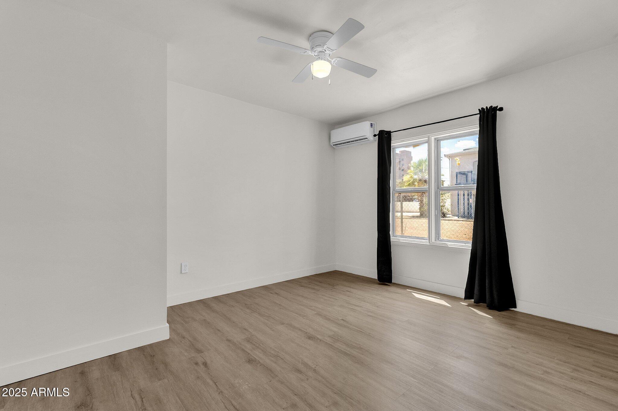 325 N 17TH Drive