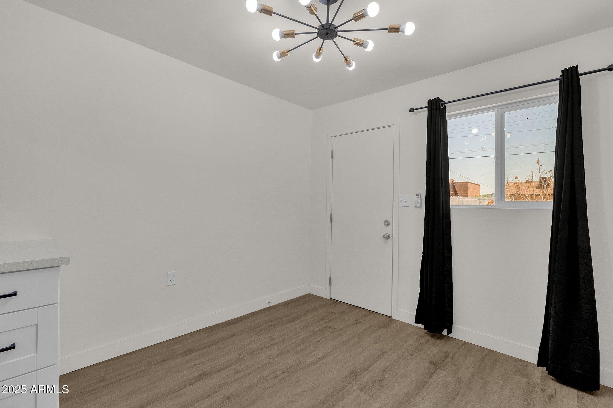 325 N 17TH Drive