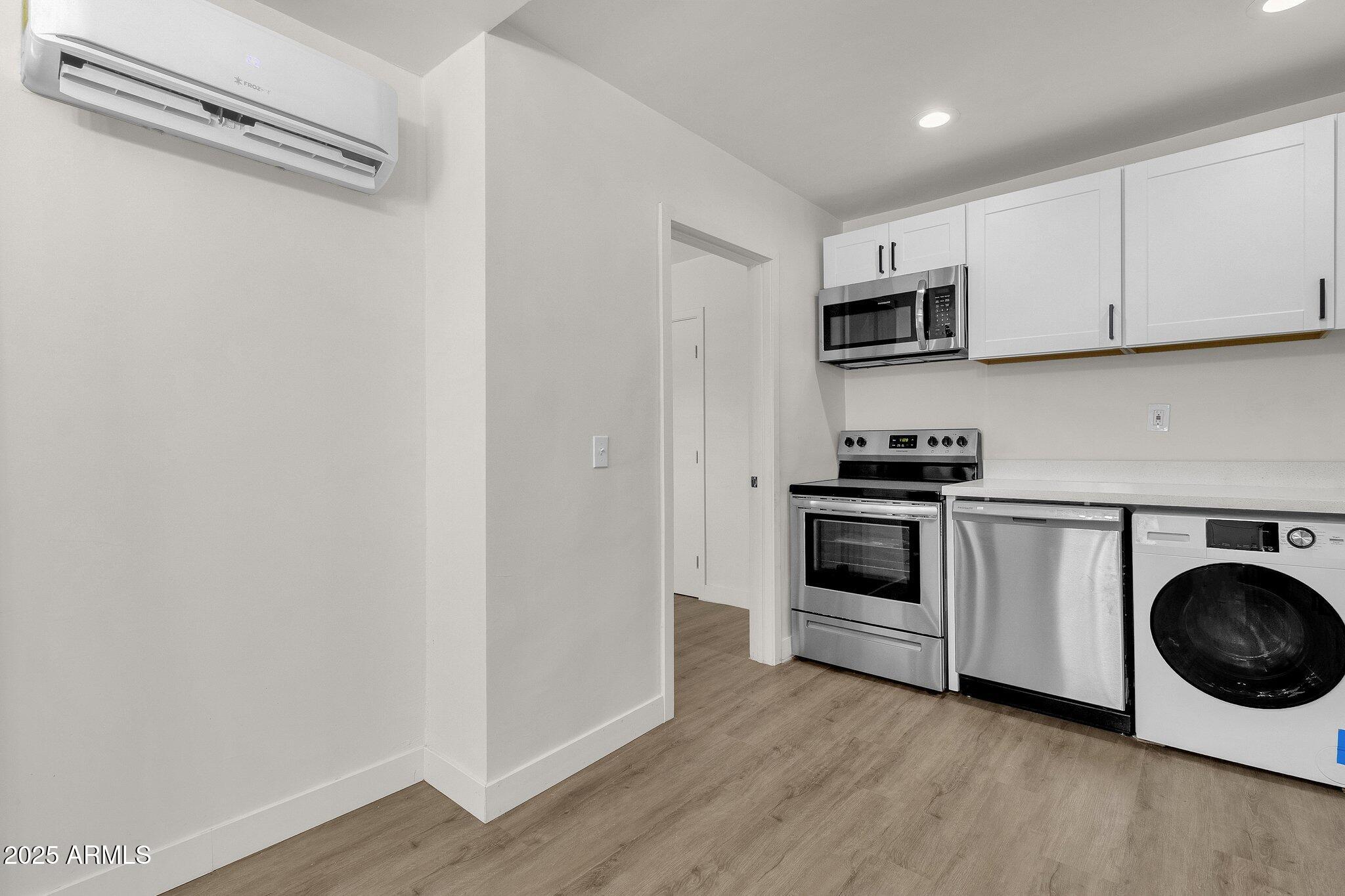 325 N 17TH Drive