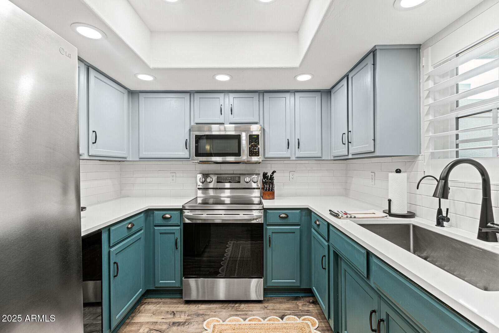 7800 E LINCOLN Drive, 1096