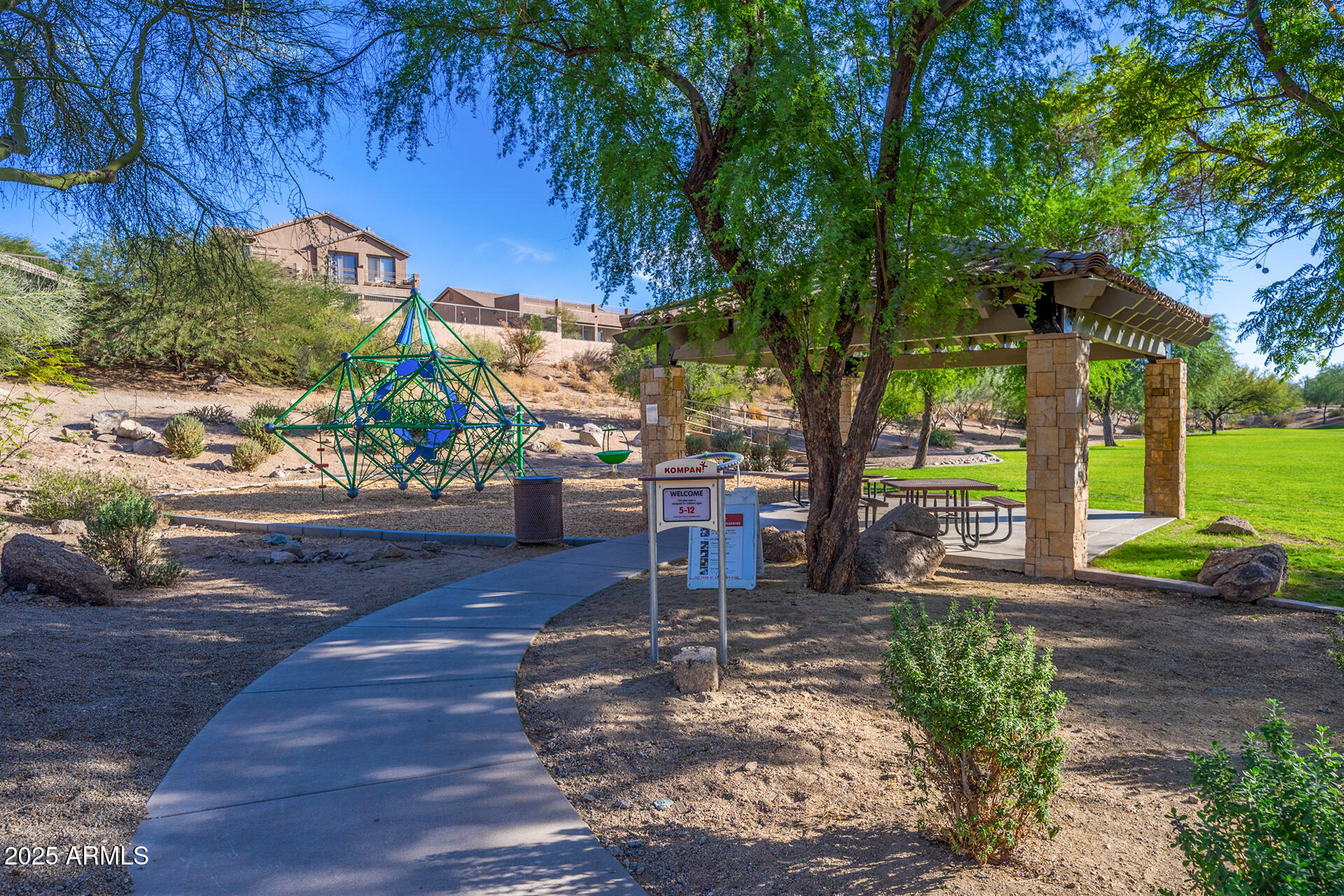 4037 N PINNACLE HILLS Circle