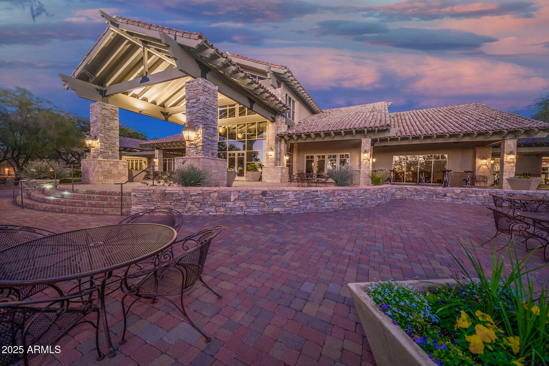 4037 N PINNACLE HILLS Circle