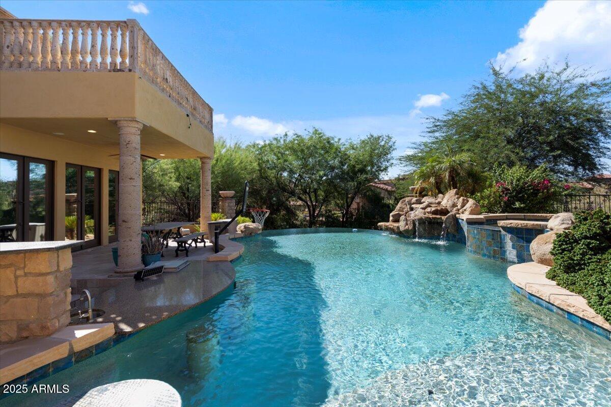 4037 N PINNACLE HILLS Circle