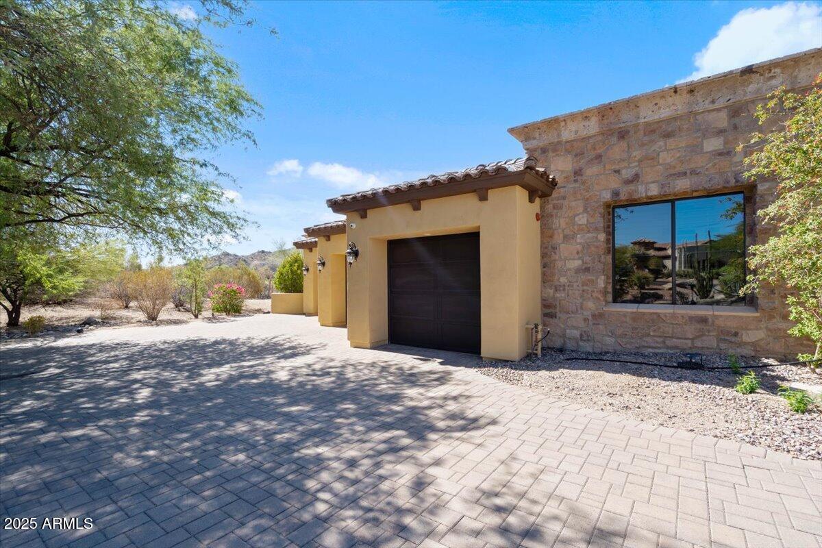 4037 N PINNACLE HILLS Circle