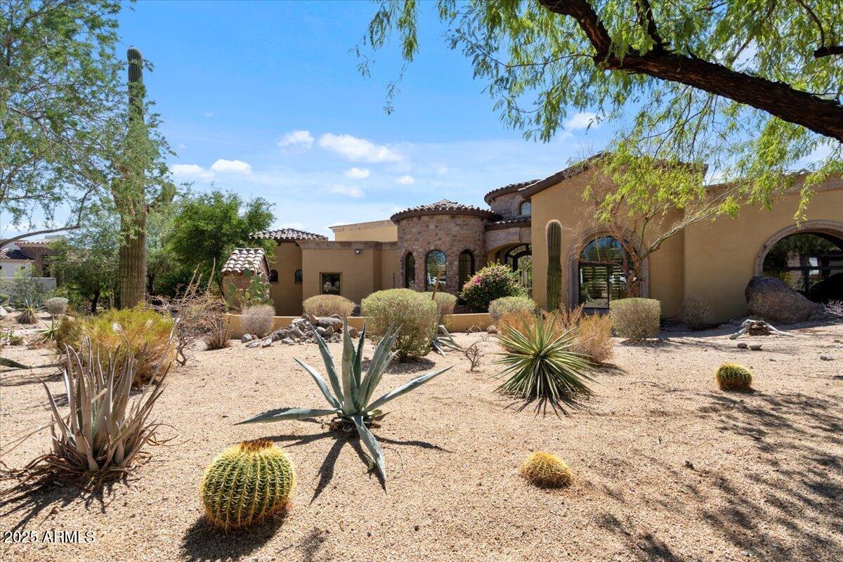 4037 N PINNACLE HILLS Circle