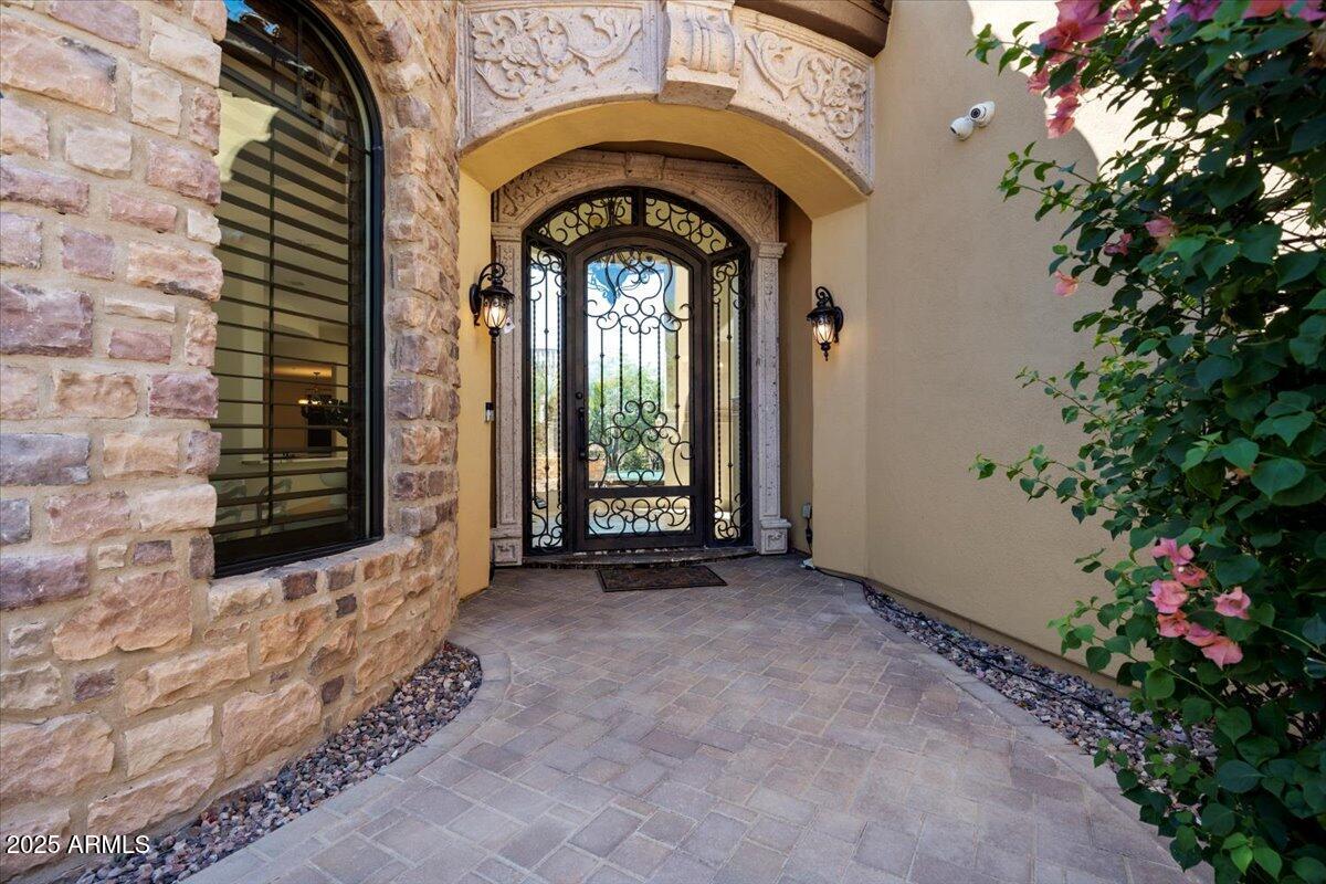 4037 N PINNACLE HILLS Circle