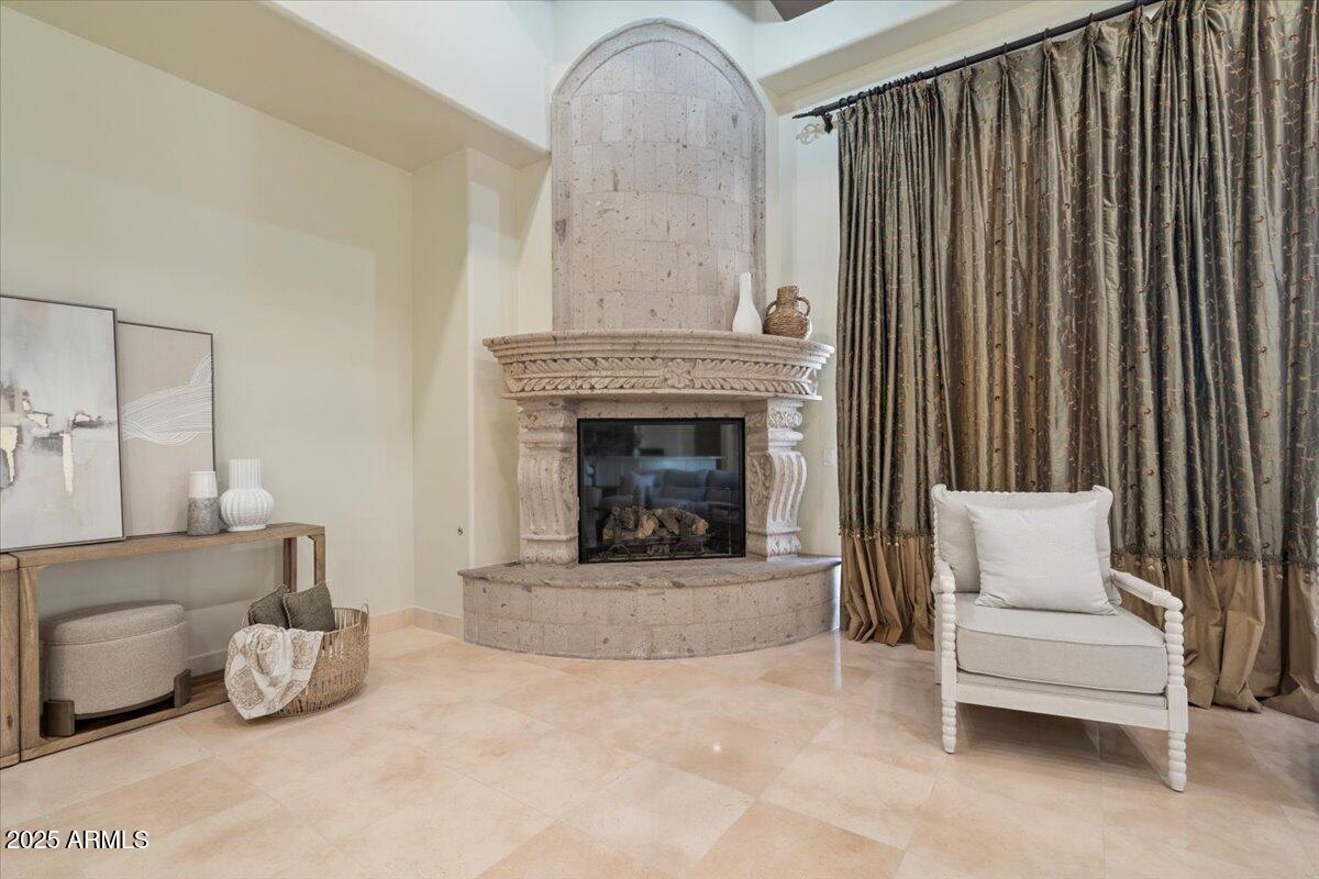 4037 N PINNACLE HILLS Circle