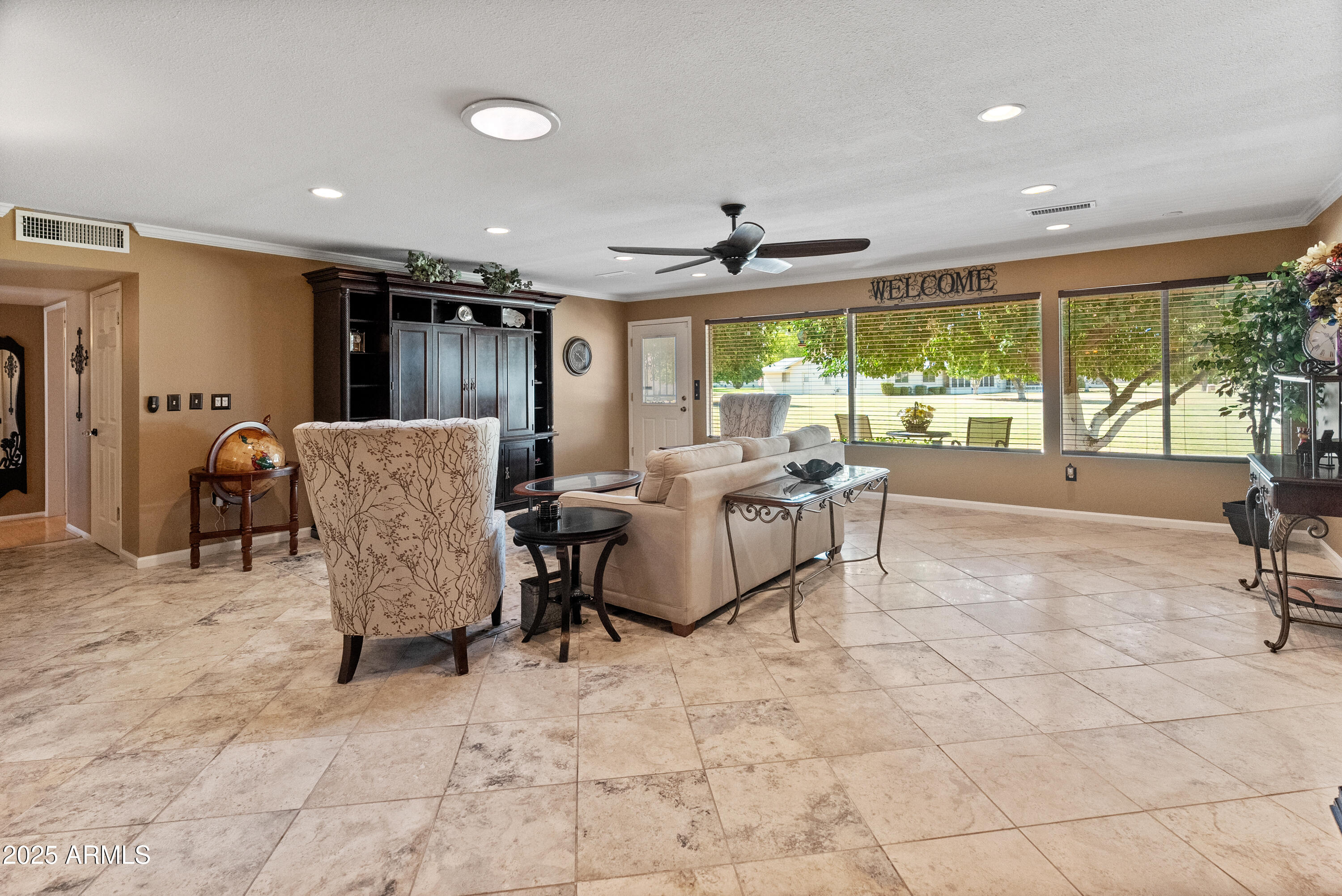 10229 W BOLIVAR Drive