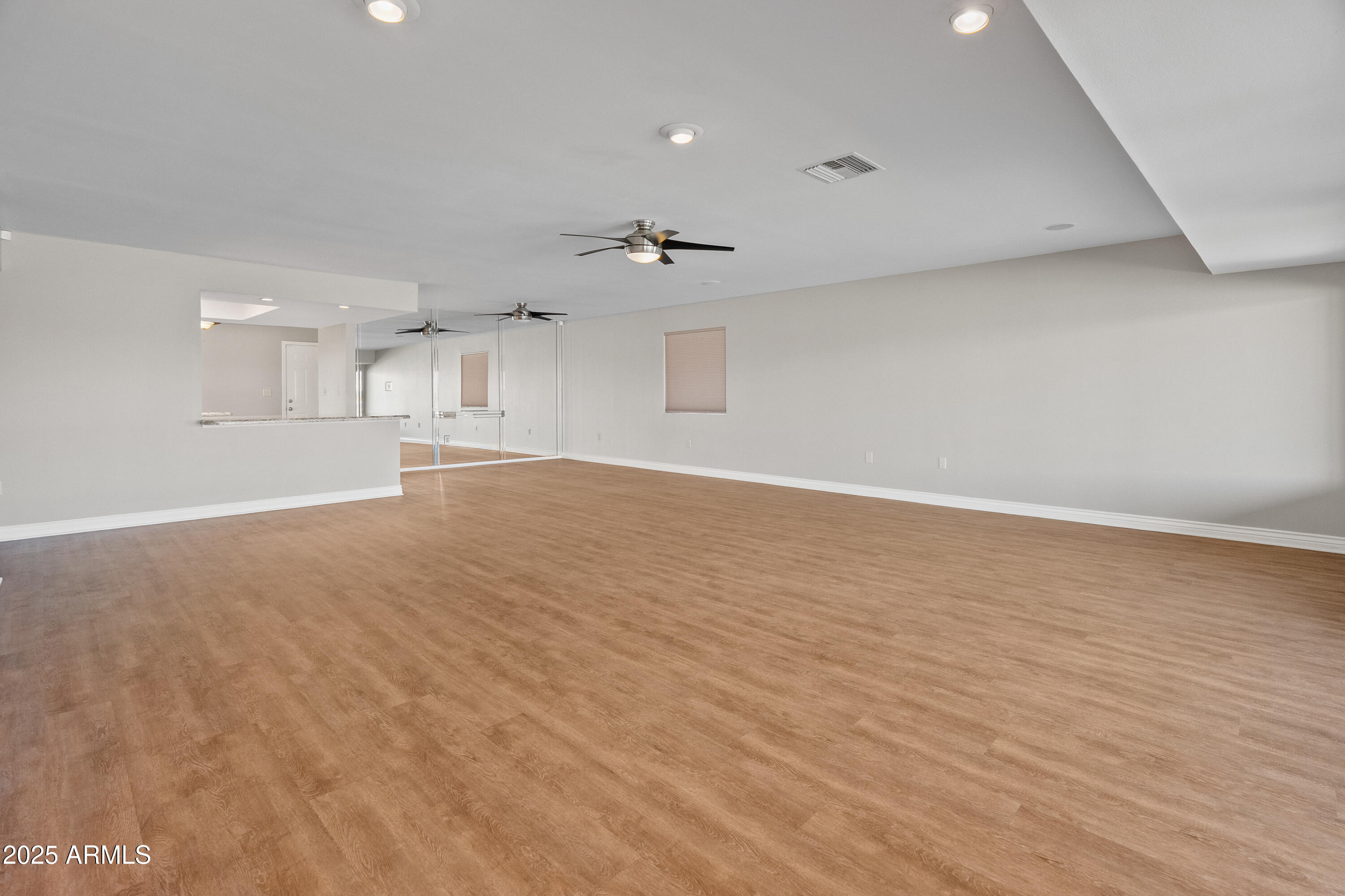 10116 W BOLIVAR Drive