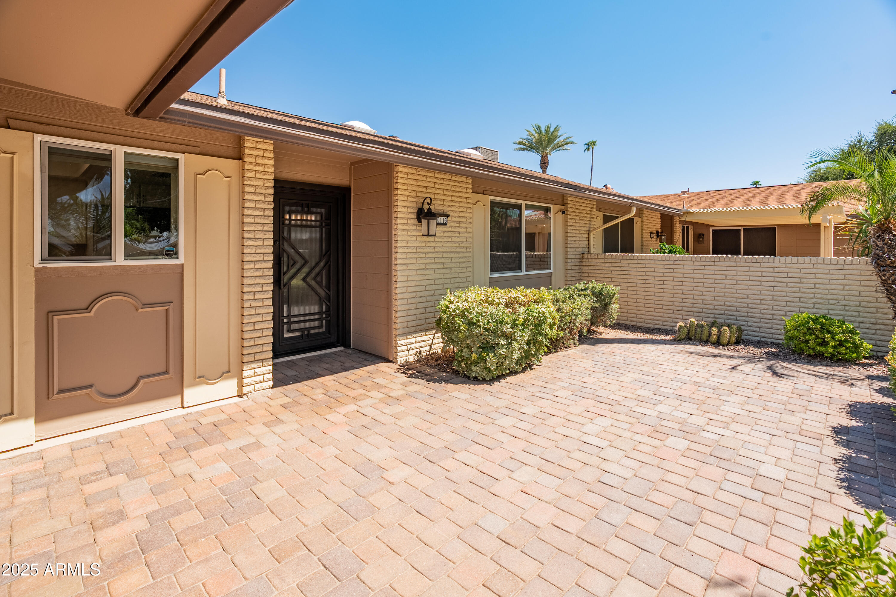 10116 W BOLIVAR Drive