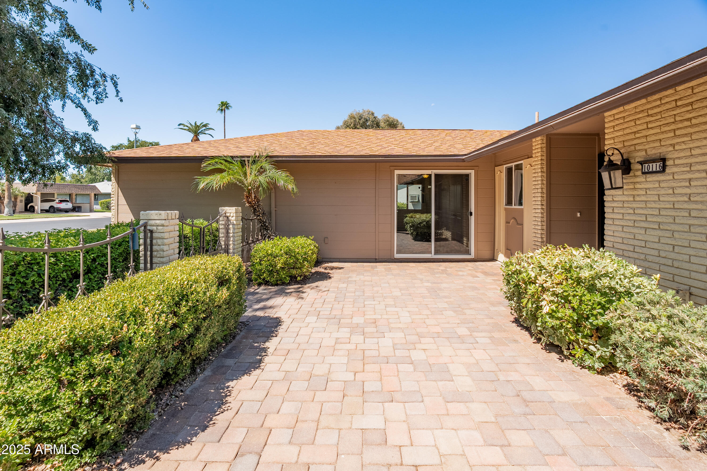 10116 W BOLIVAR Drive