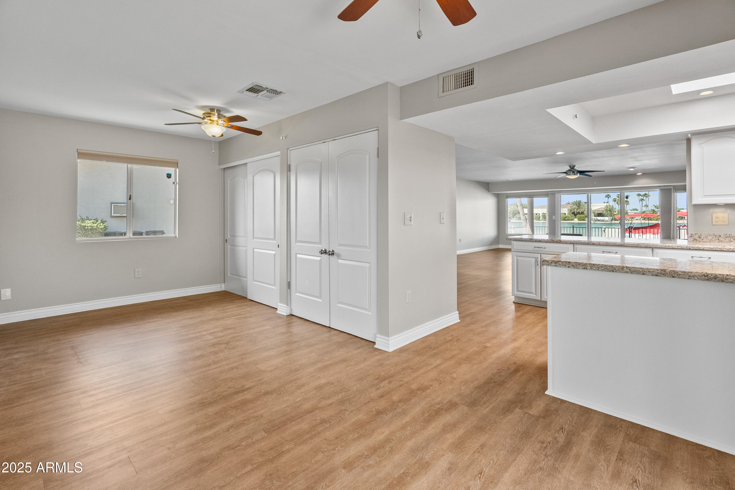10116 W BOLIVAR Drive