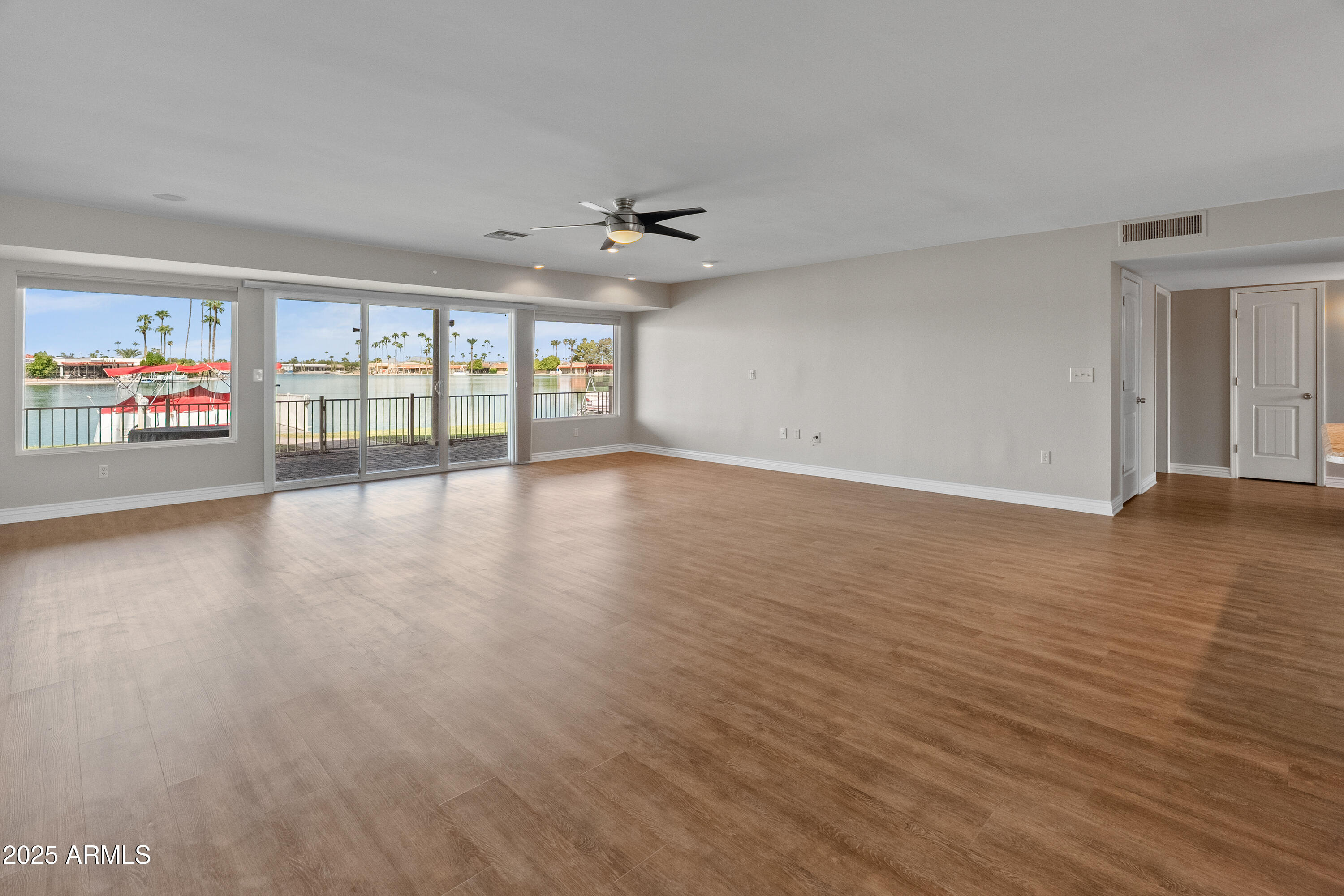 10116 W BOLIVAR Drive