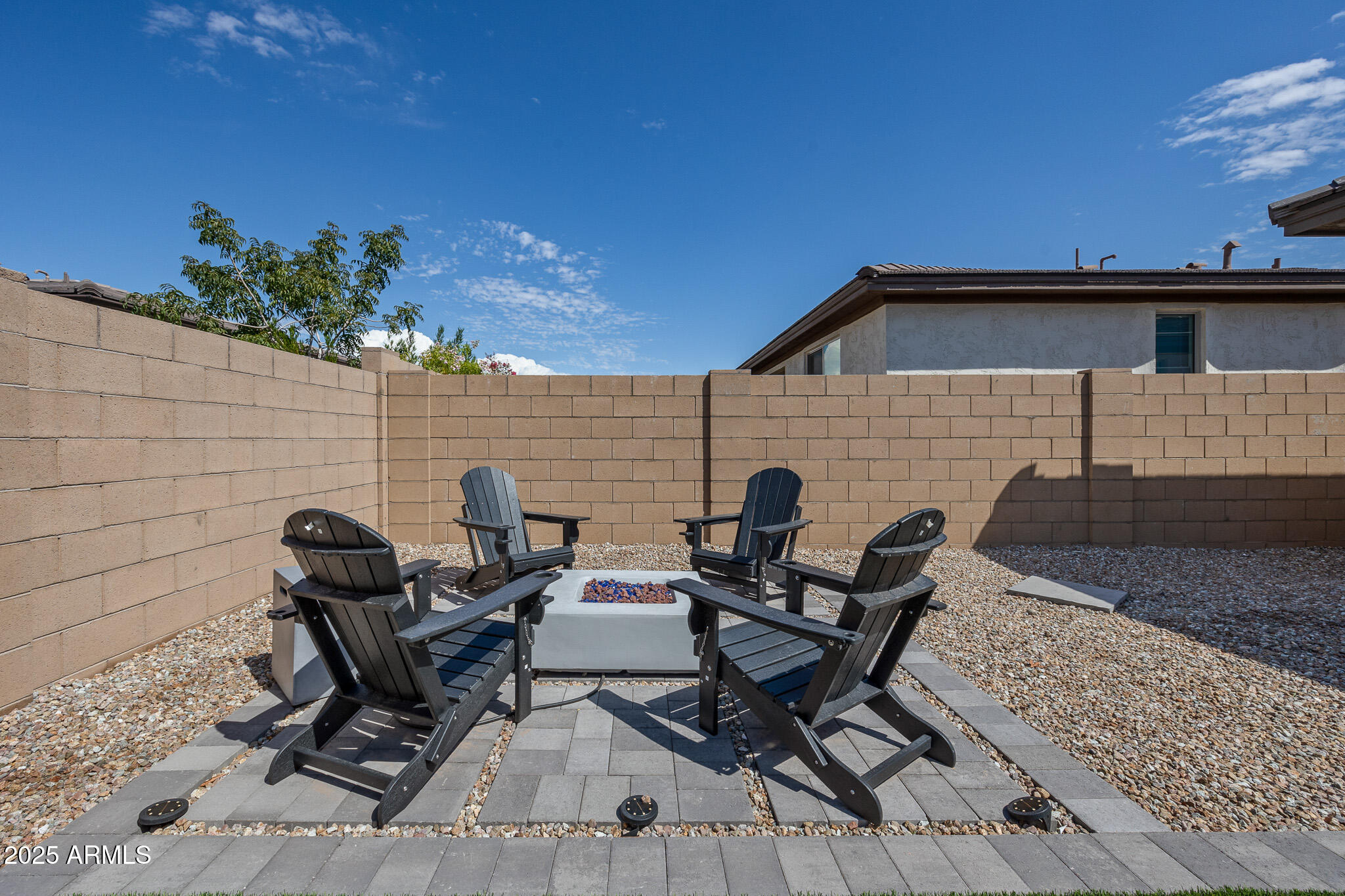 1304 W Desert Hills Drive