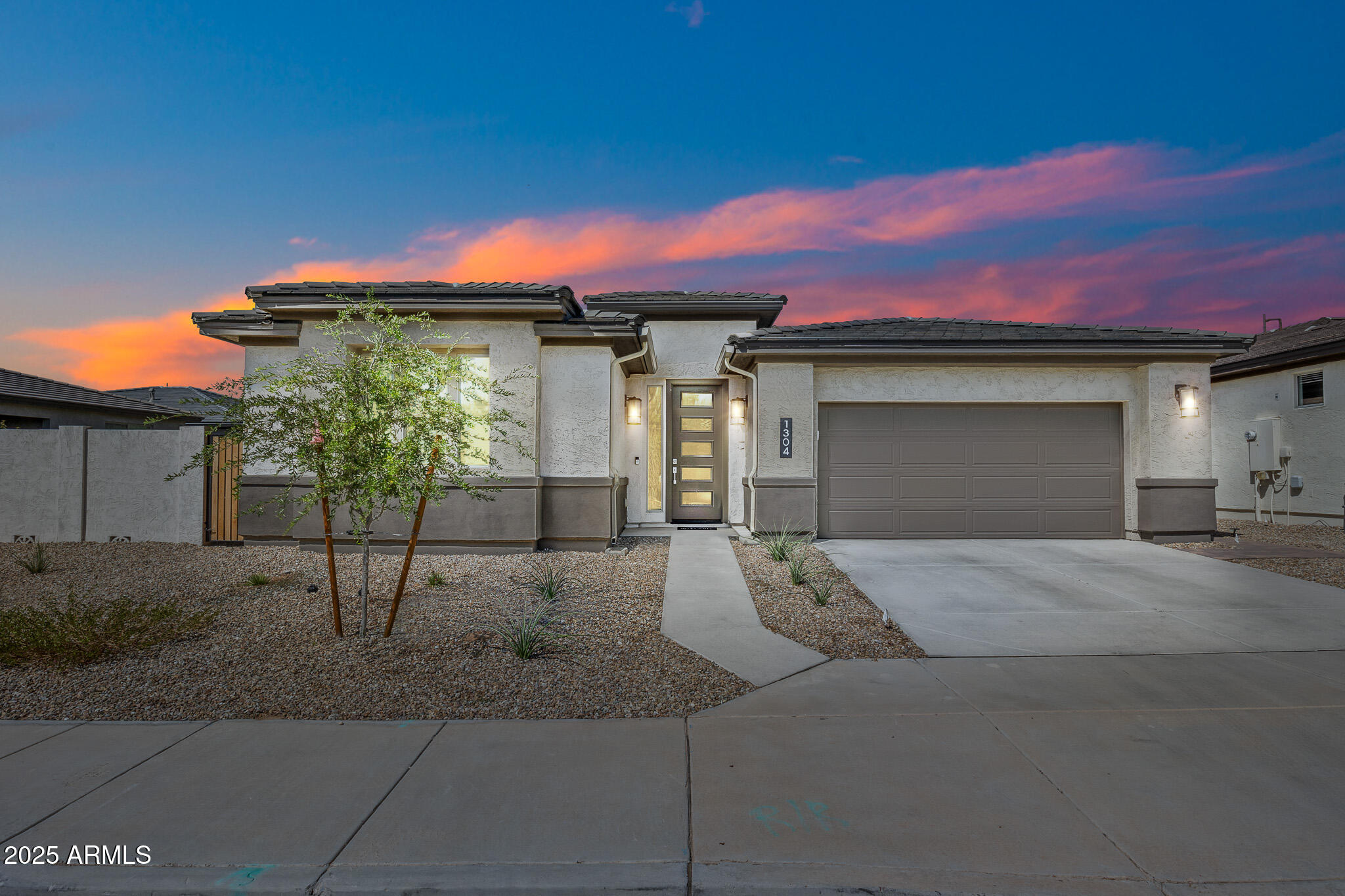 1304 W Desert Hills Drive