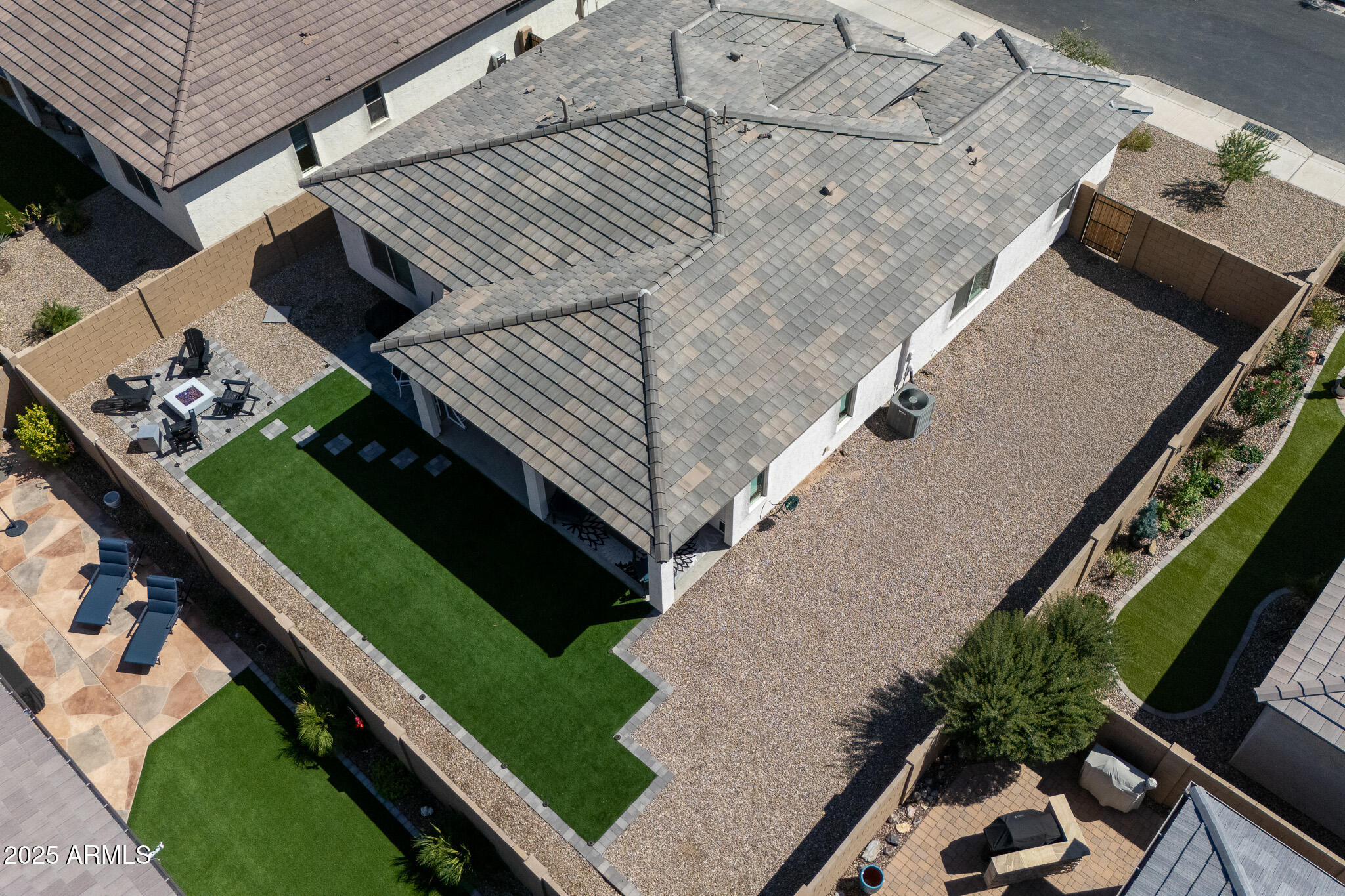 1304 W Desert Hills Drive