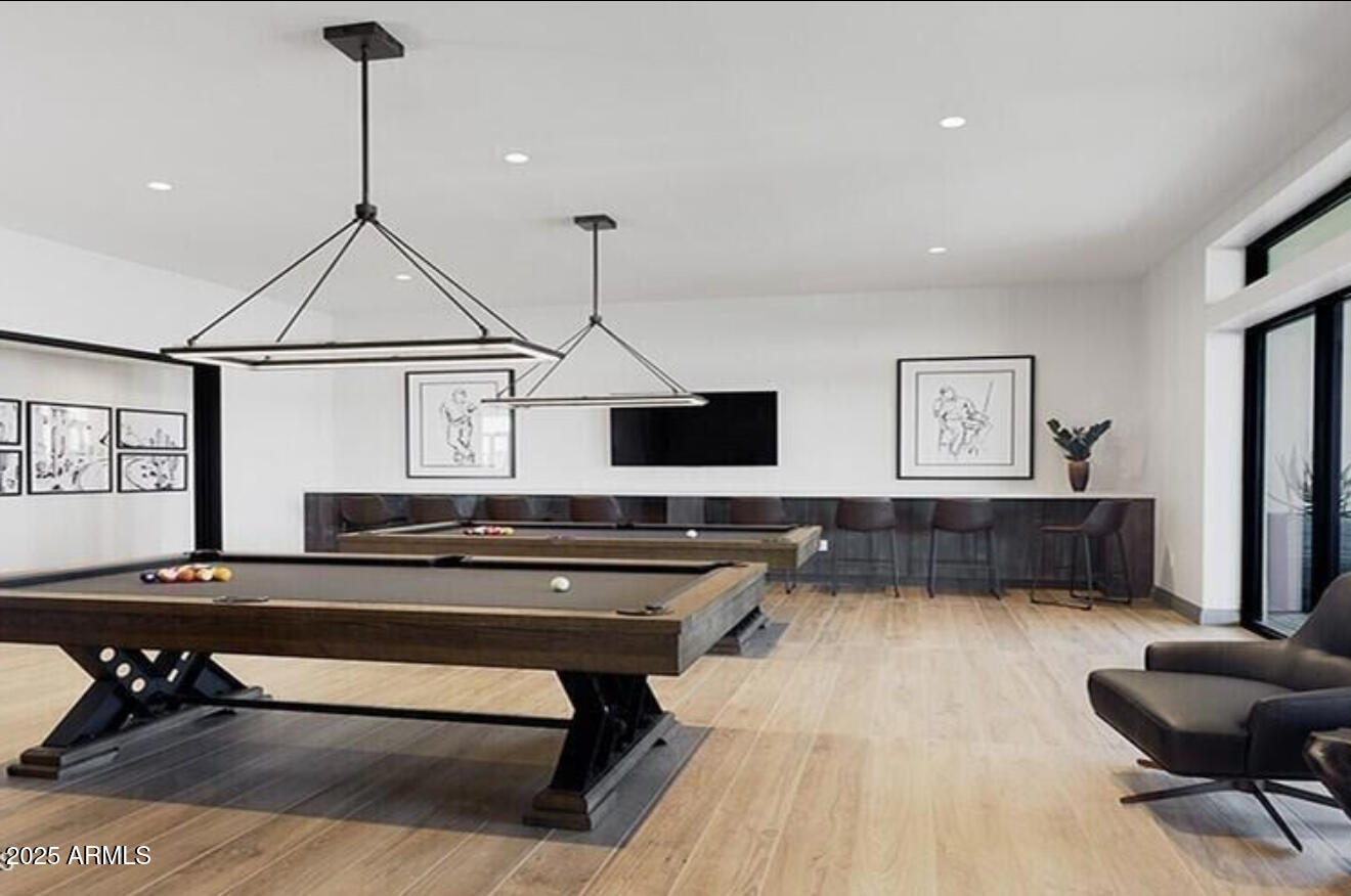 1304 W Desert Hills Drive