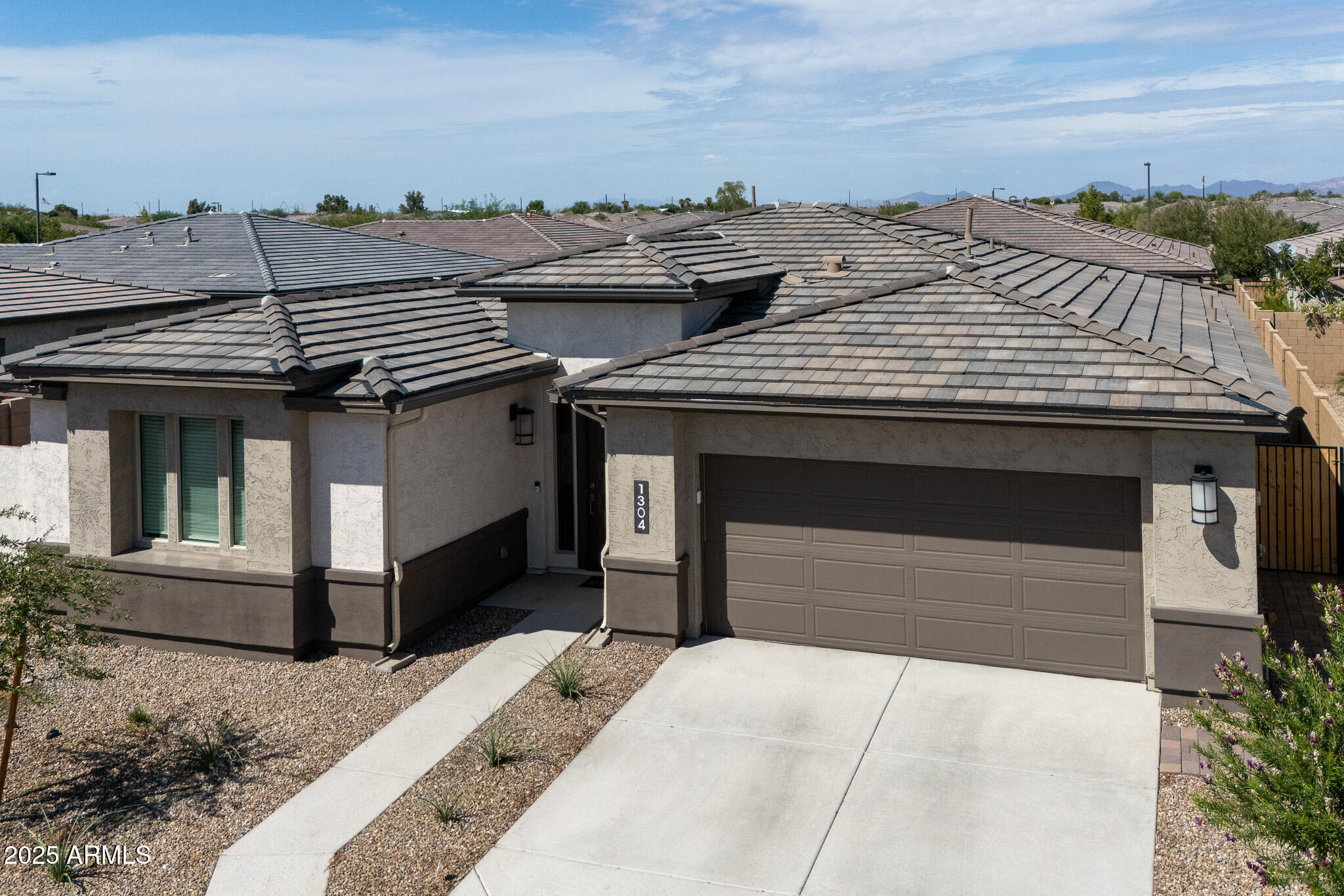 1304 W Desert Hills Drive