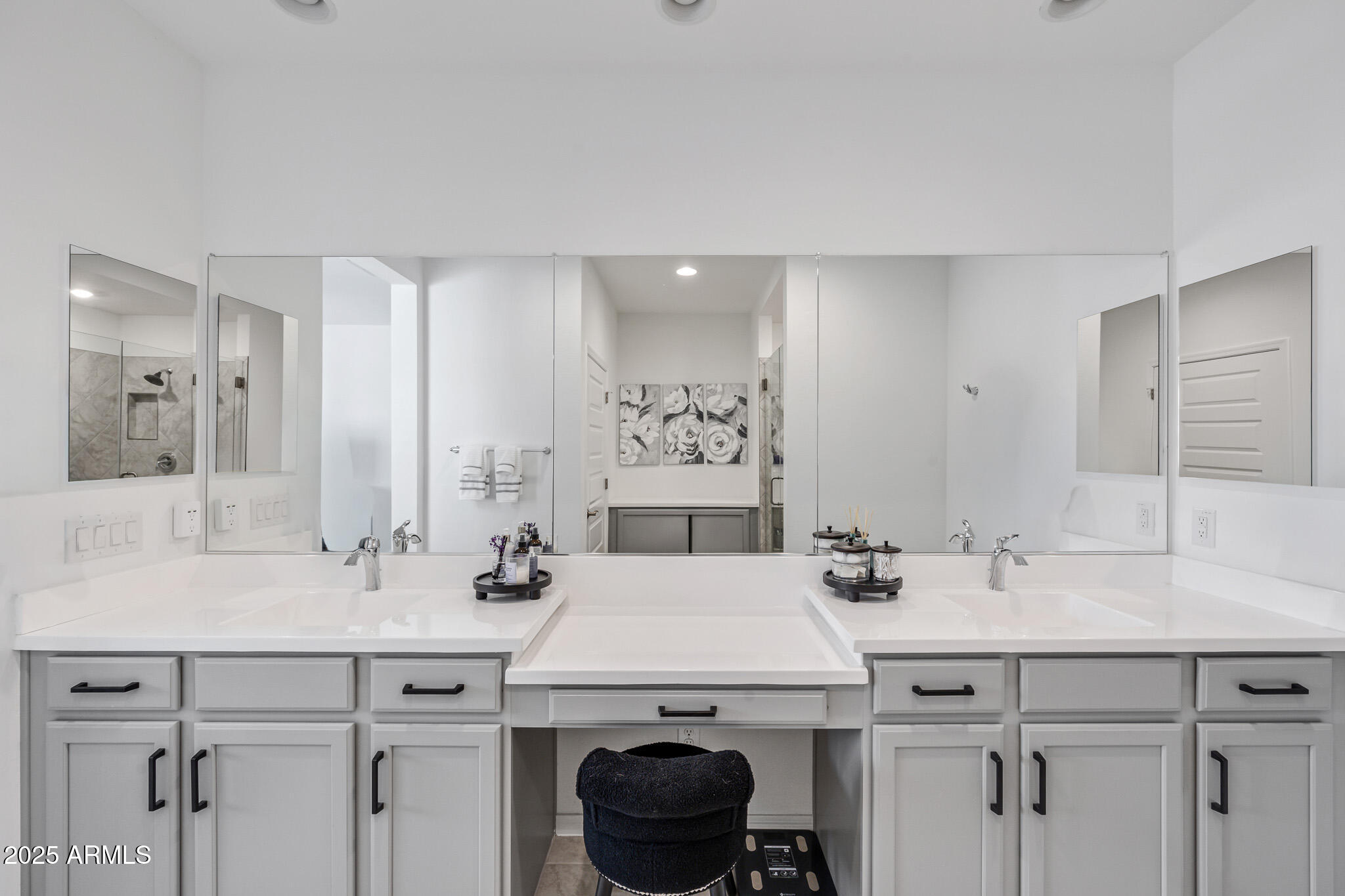 1304 W Desert Hills Drive