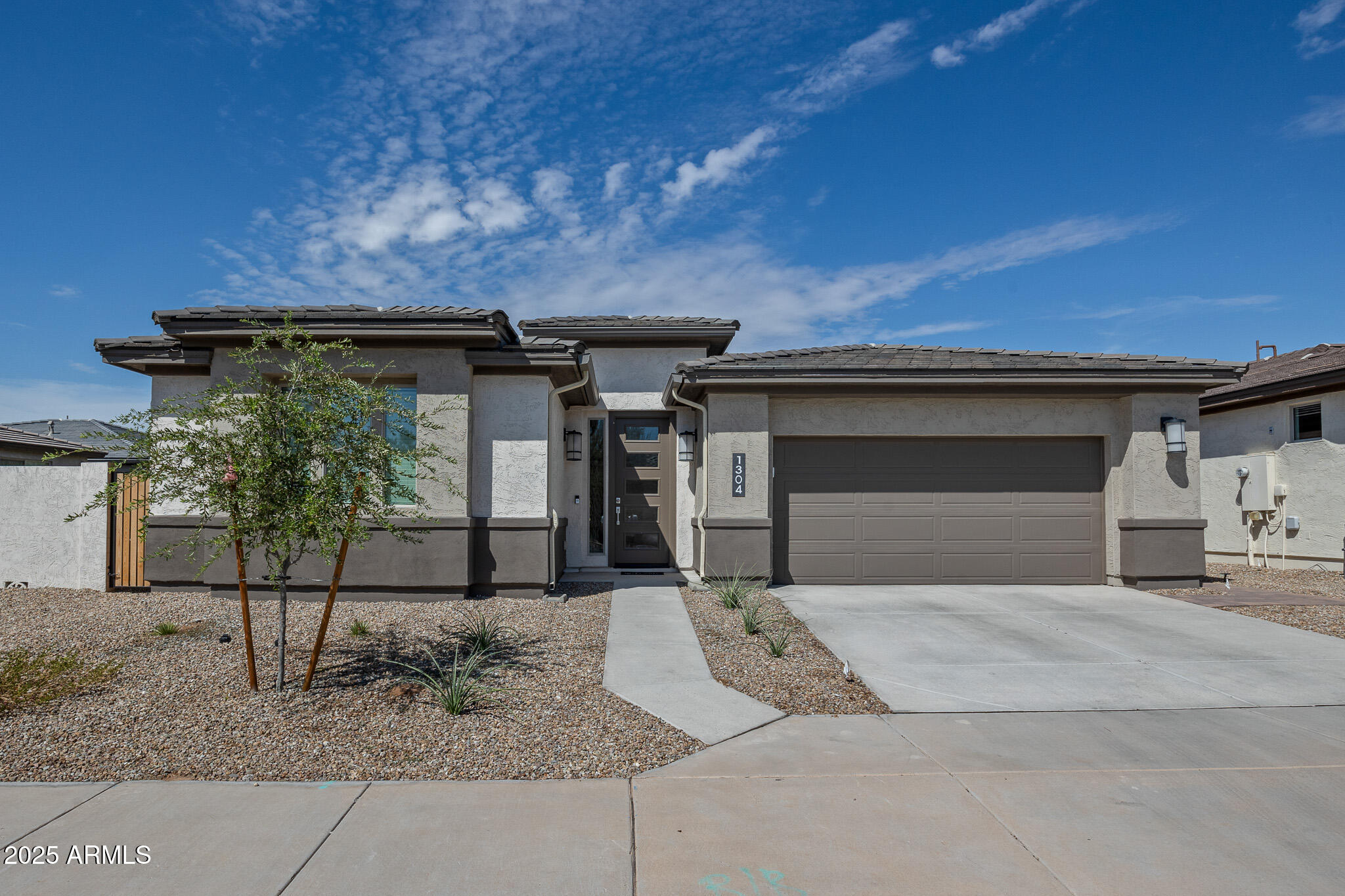 1304 W Desert Hills Drive