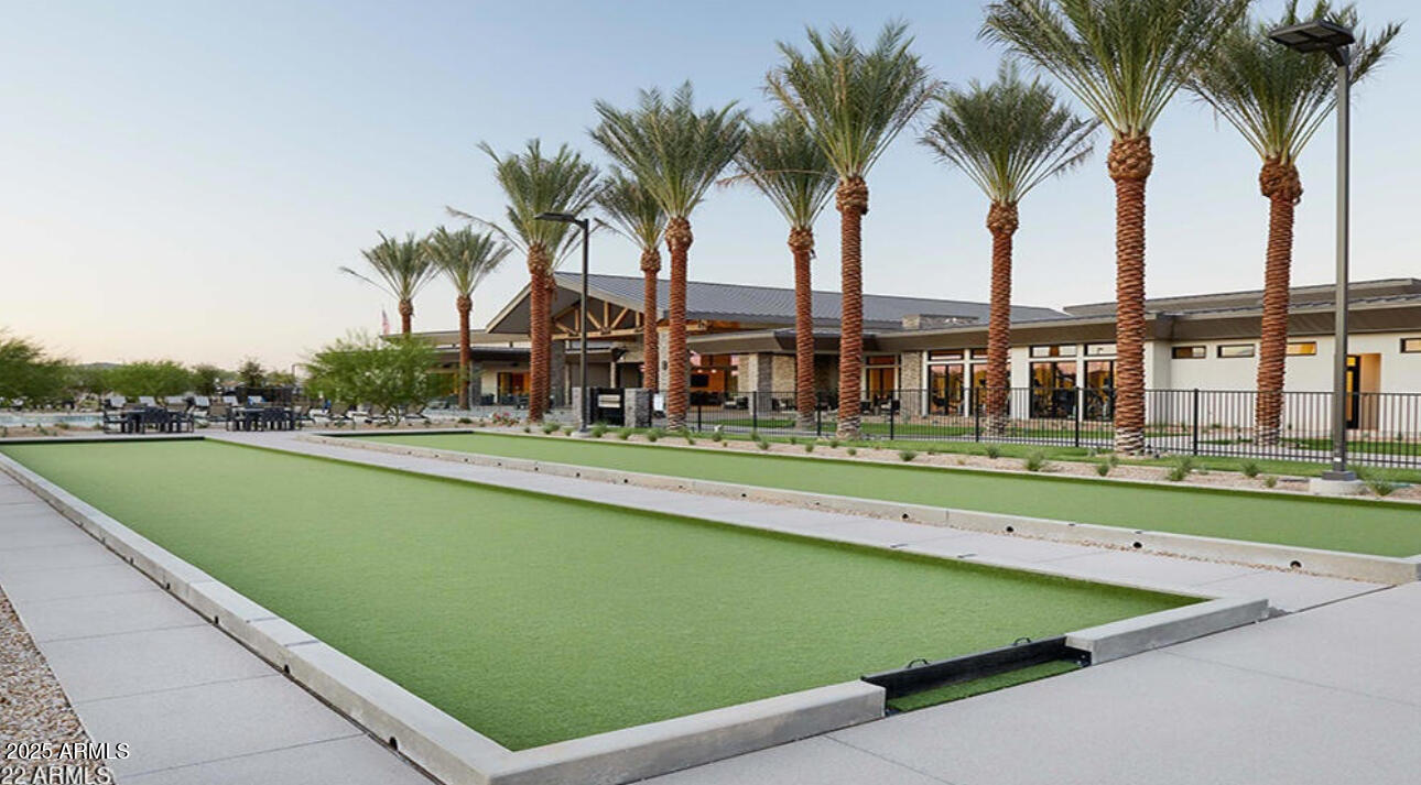 1304 W Desert Hills Drive