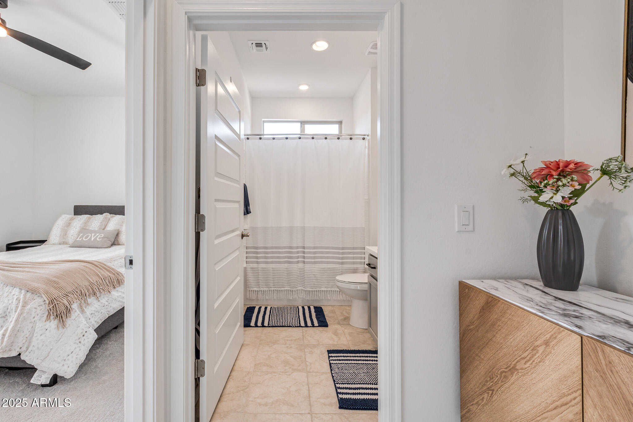 1304 W Desert Hills Drive