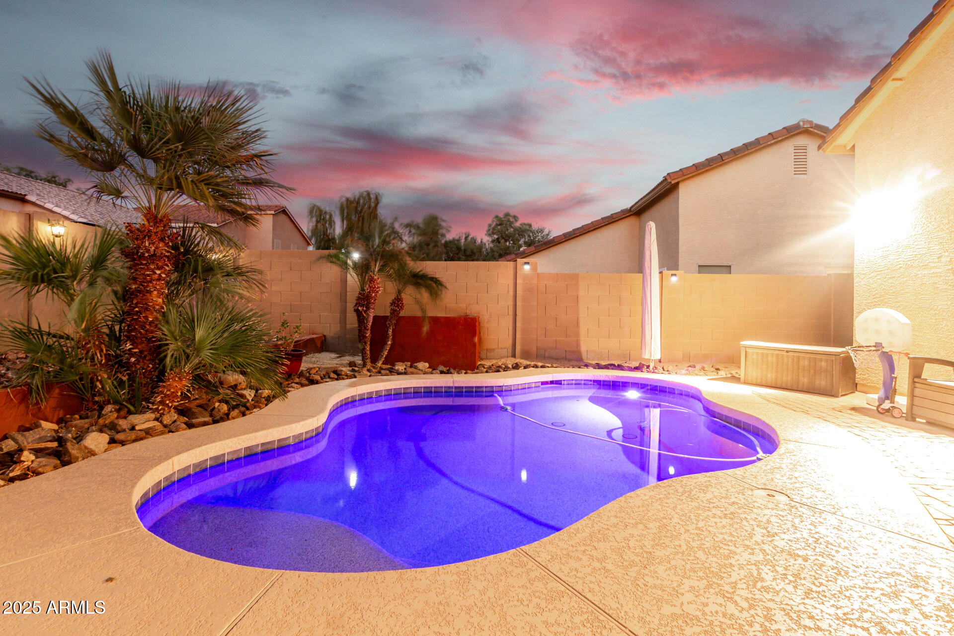 24844 W HUNTINGTON Drive