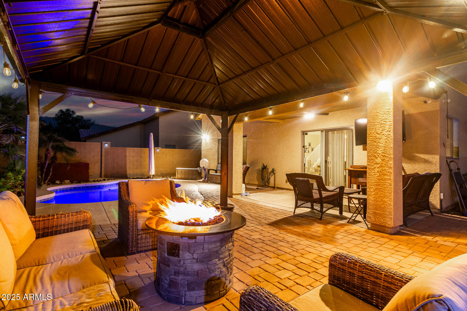 24844 W HUNTINGTON Drive