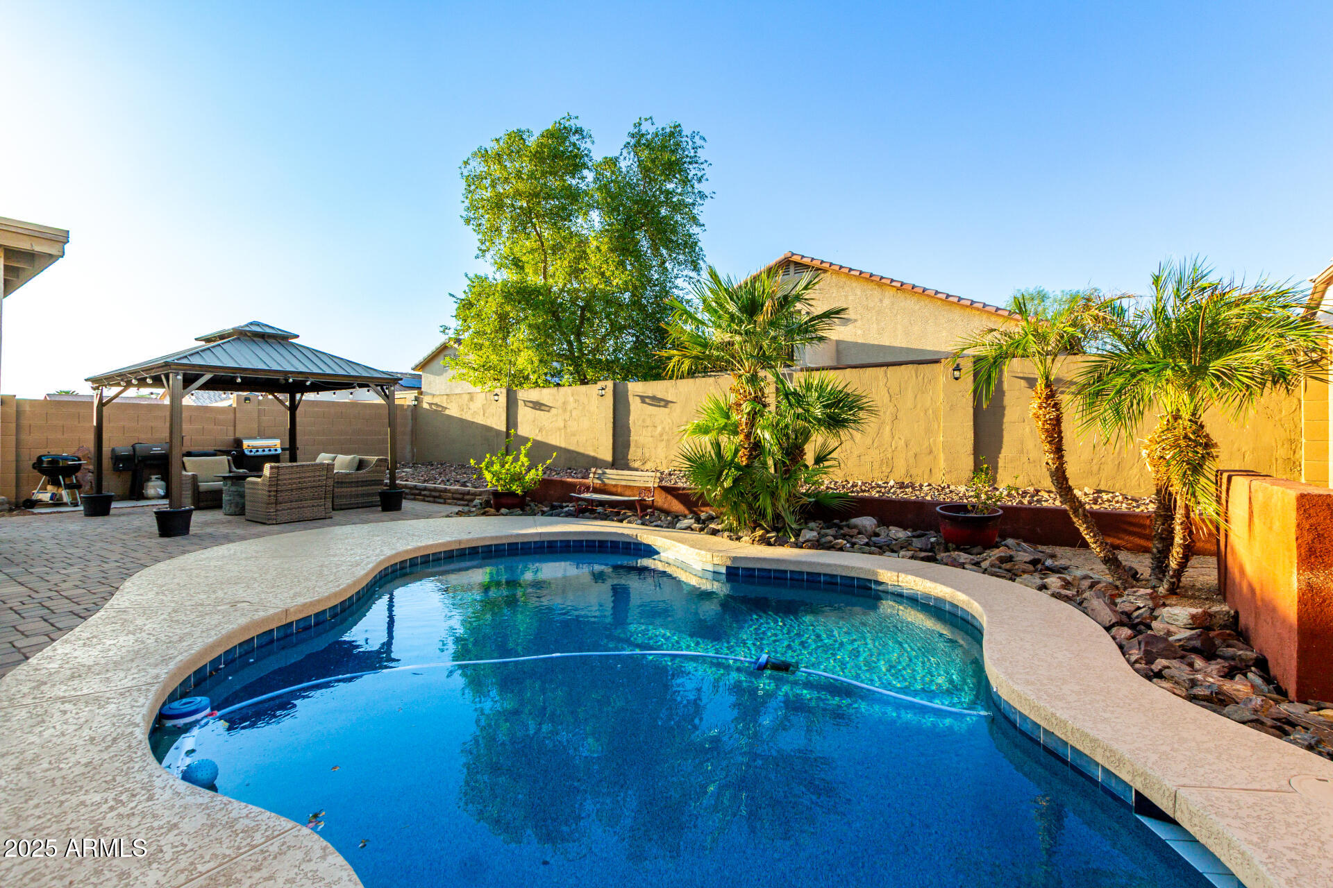 24844 W HUNTINGTON Drive