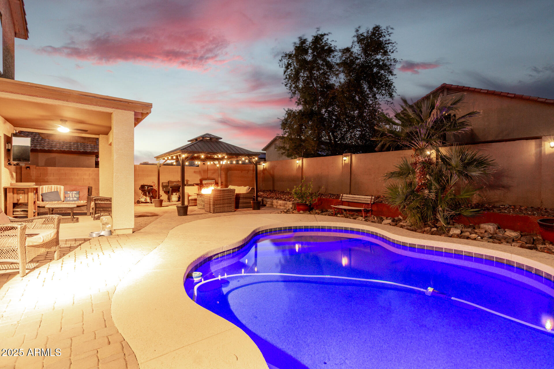 24844 W HUNTINGTON Drive