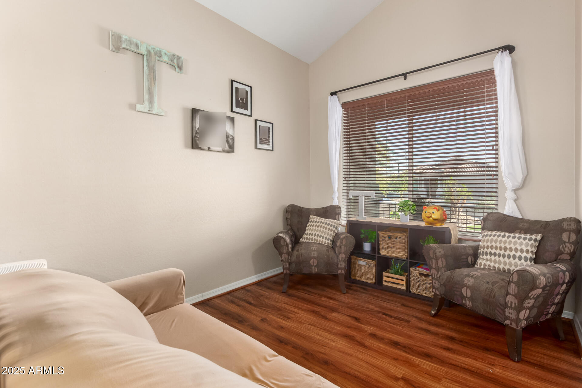 24844 W HUNTINGTON Drive