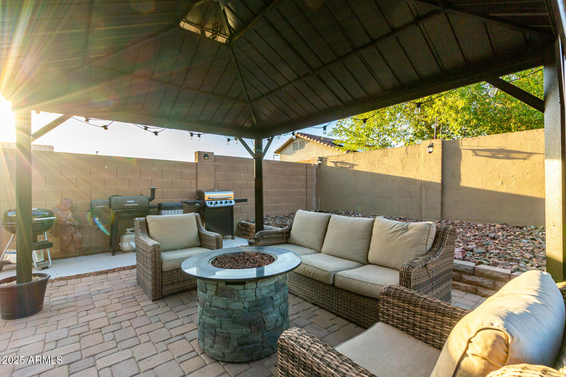 24844 W HUNTINGTON Drive