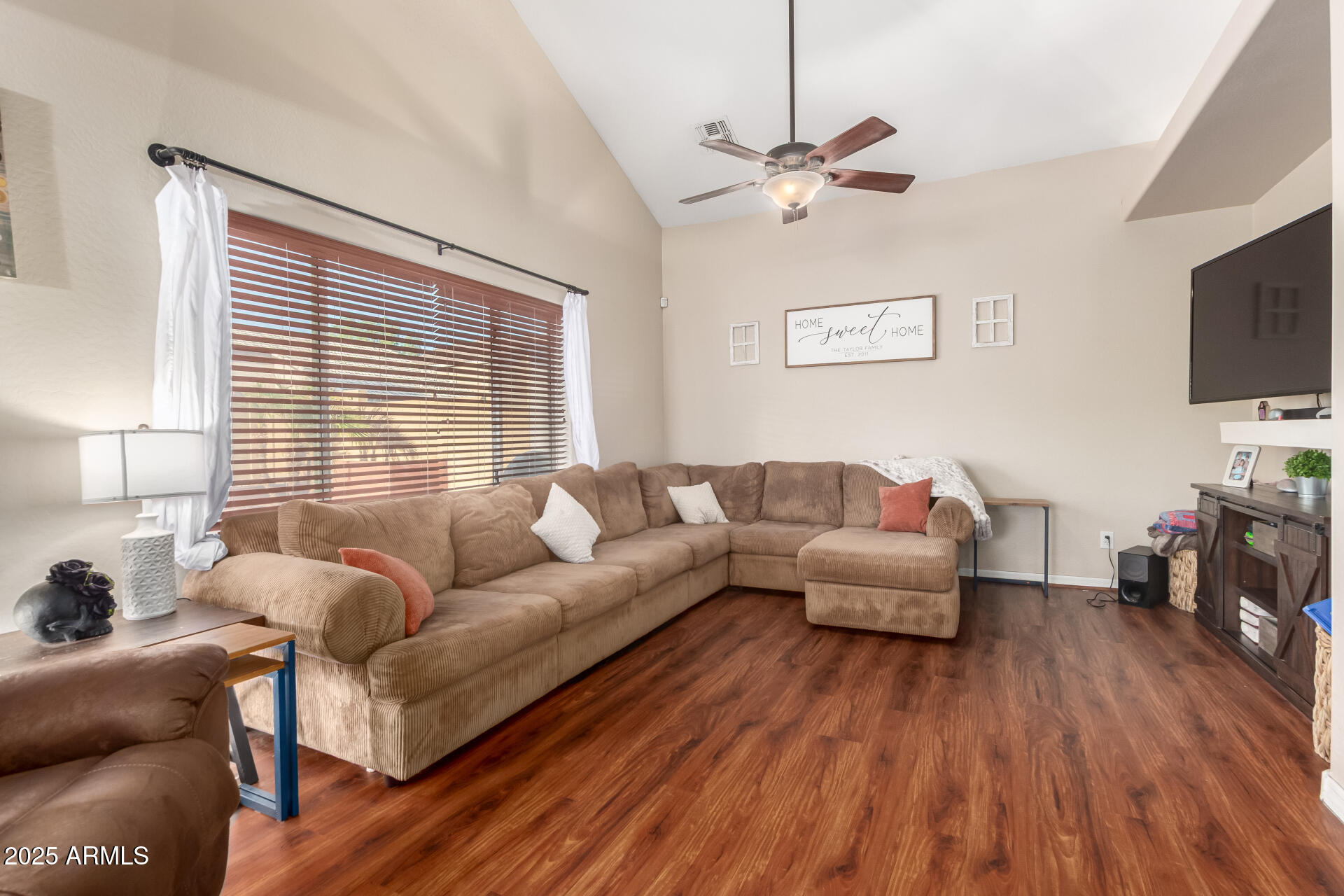 24844 W HUNTINGTON Drive