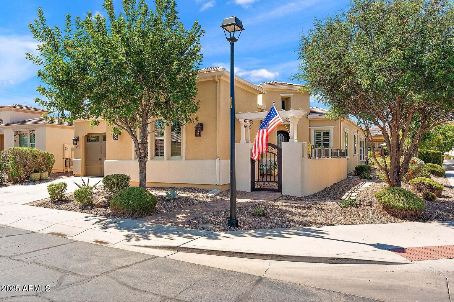 1275 E VERDE Boulevard