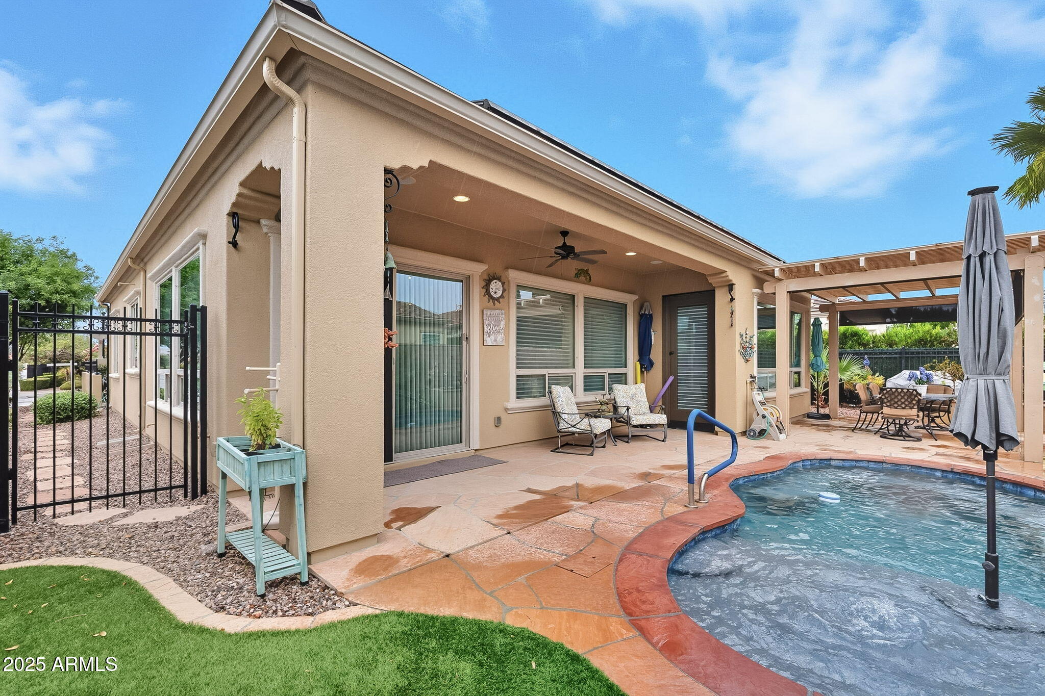 1275 E VERDE Boulevard