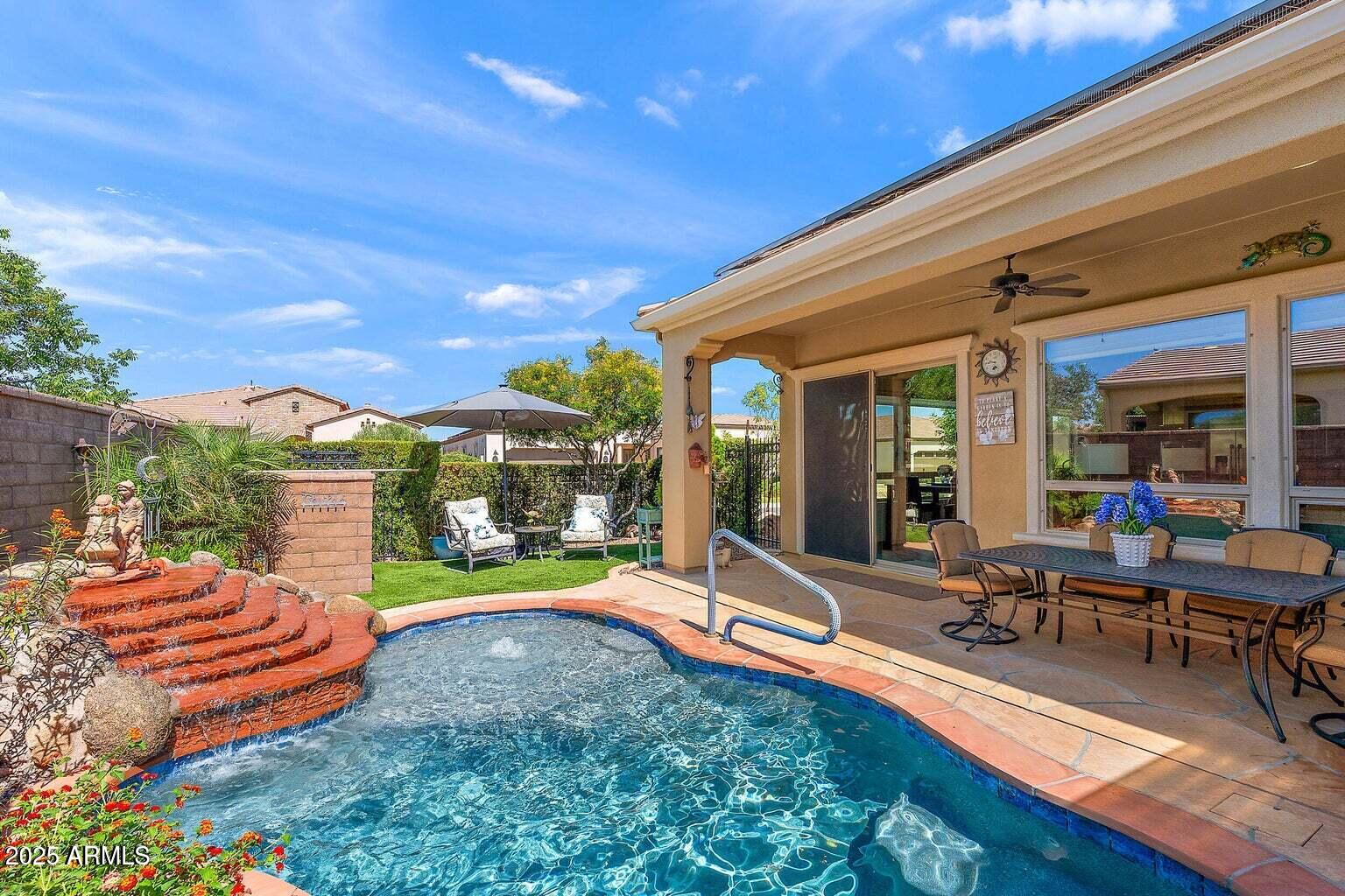 1275 E VERDE Boulevard