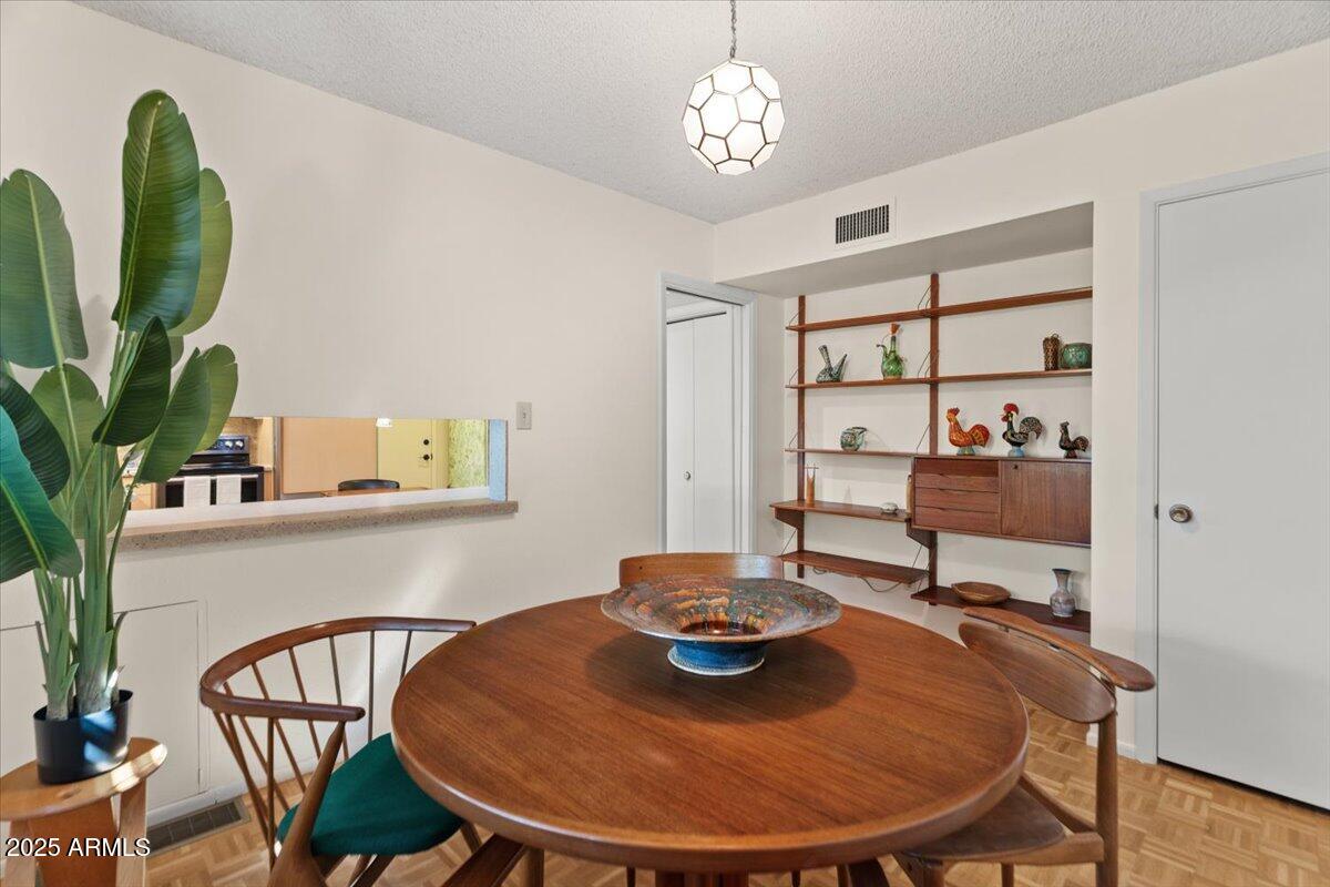 5410 E VERNON Avenue