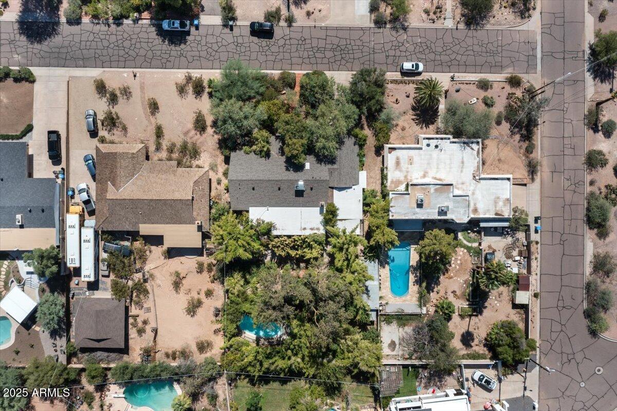 5410 E VERNON Avenue