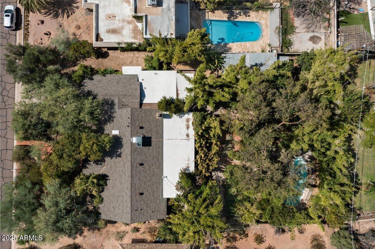 5410 E VERNON Avenue