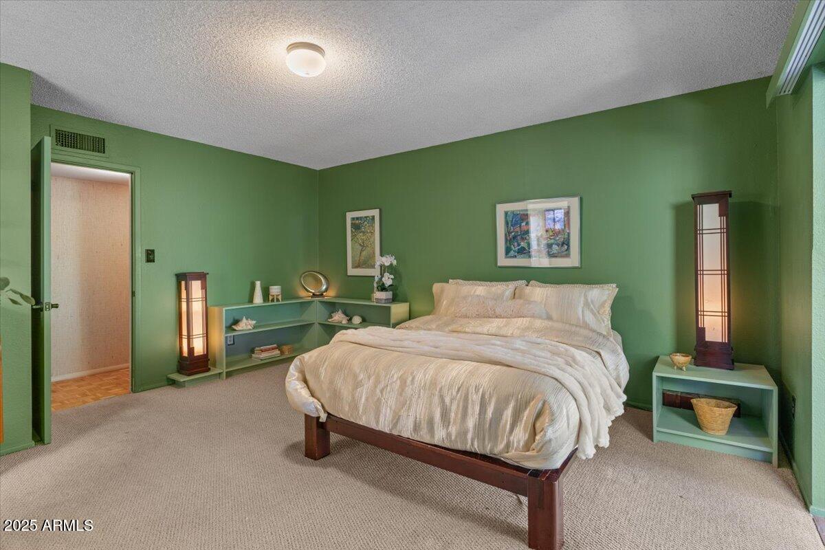 5410 E VERNON Avenue