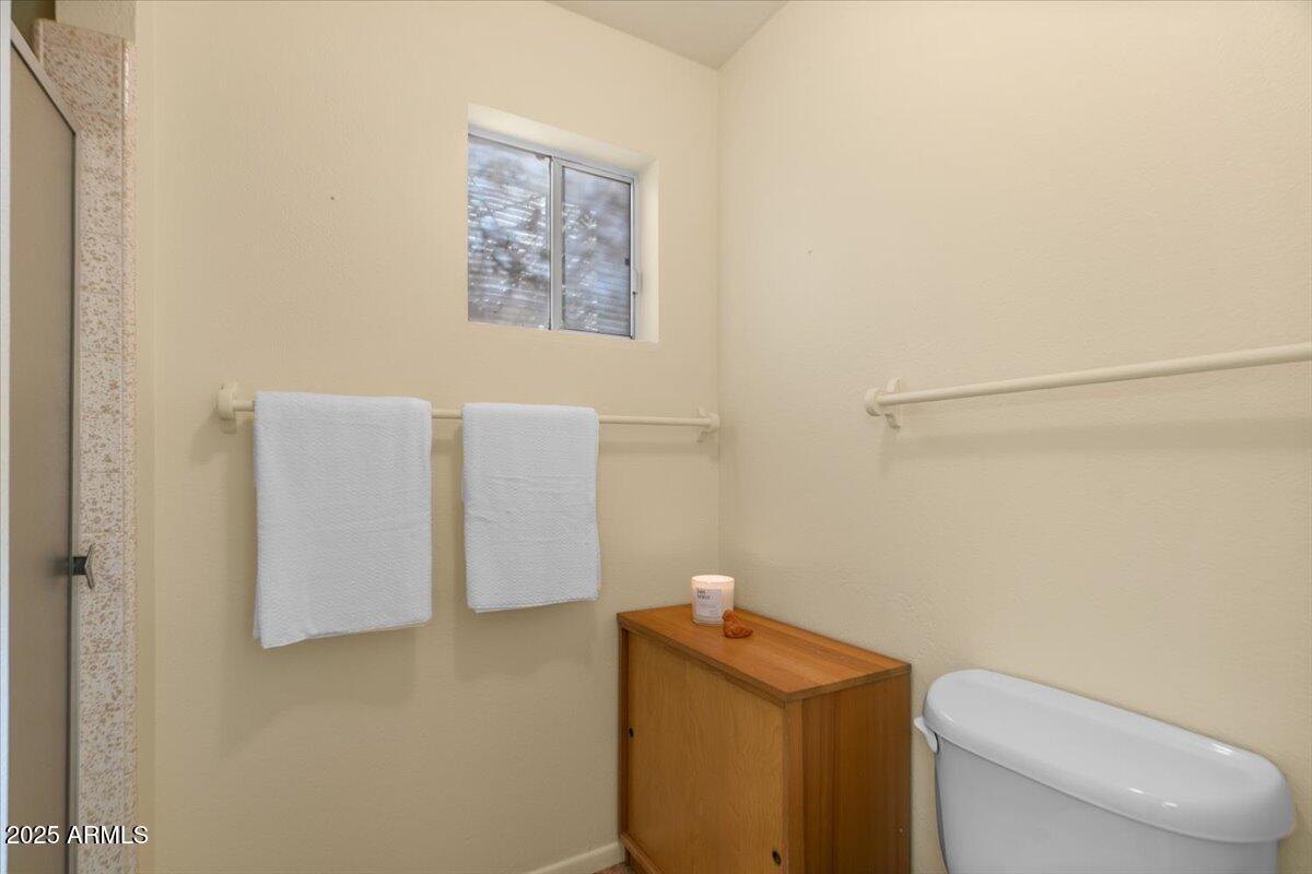 5410 E VERNON Avenue