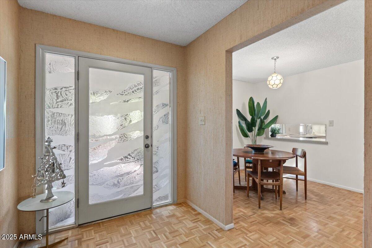 5410 E VERNON Avenue