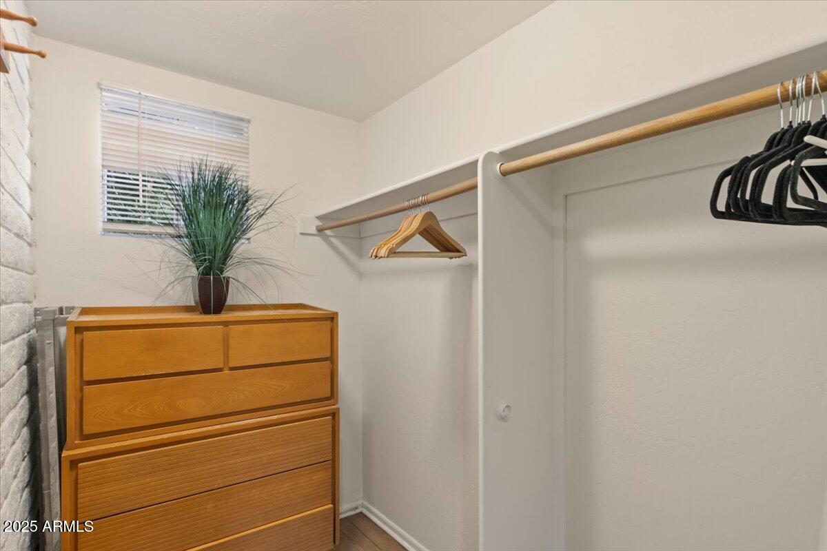 5410 E VERNON Avenue